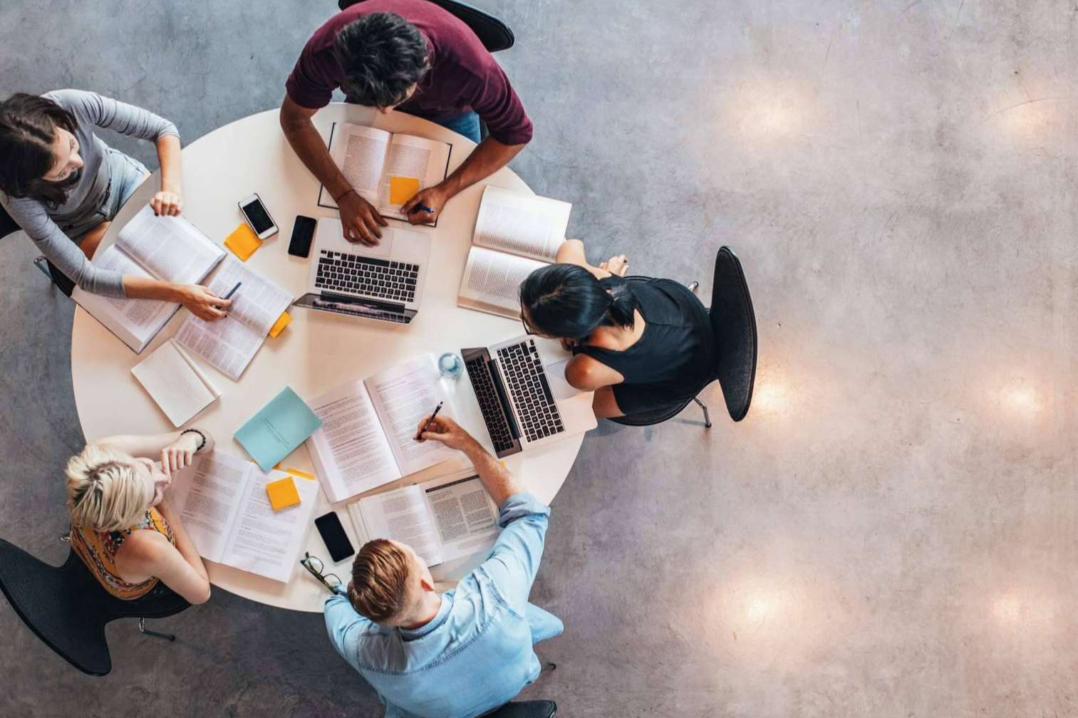 Una de las consultorías de educación de referencia en España y Latinoamérica, Instituto de Estudios y Empleo