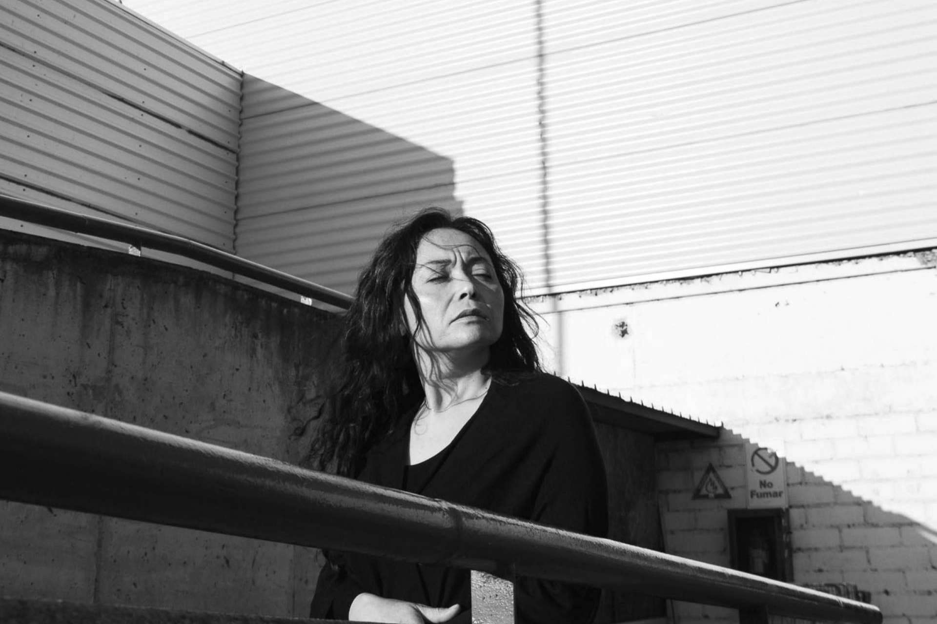 Claudia Wool, la artista textil chilena se muda a una autocaravana para viajar por Europa