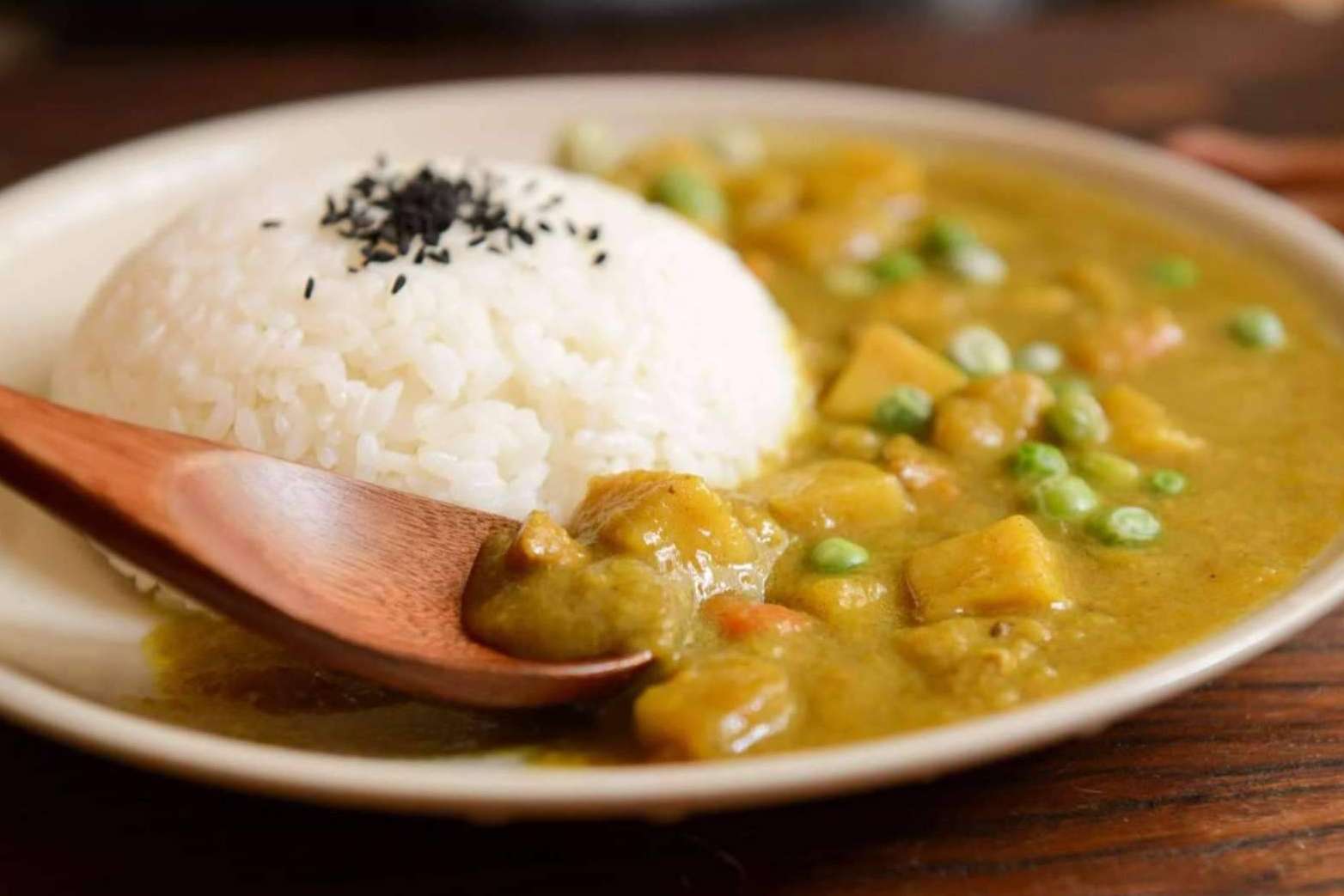 La nueva creación de Medsuperfoods cargada de proteína, el pollo al curry vegano