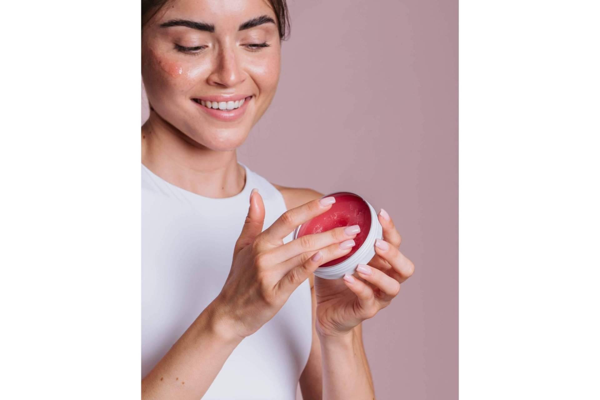 VERA & THE BIRDS presenta su PINK JELLY CLEANSER BALM, la última 'chuche' cosmética