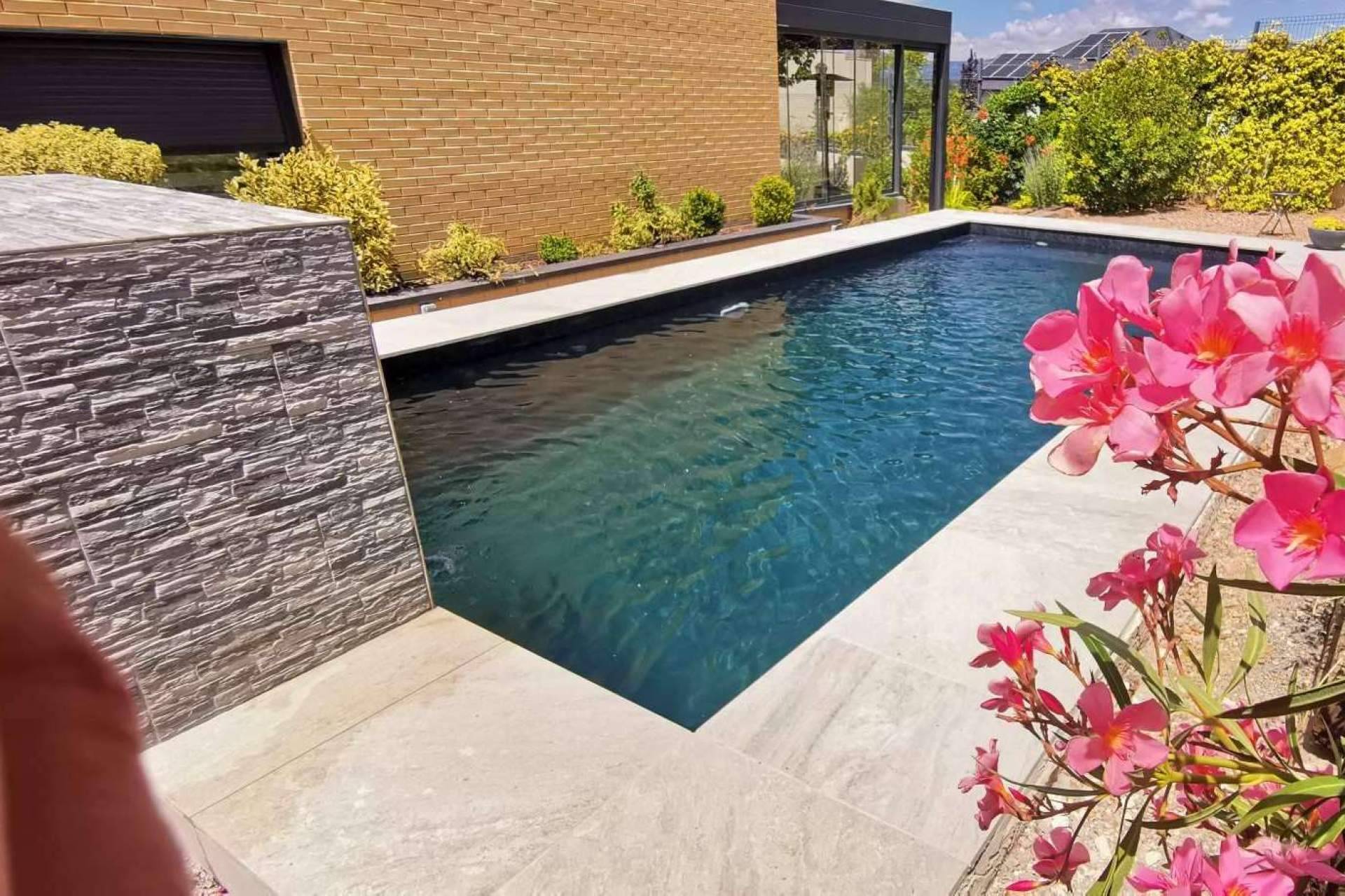 Esencial Pool sobre las ventajas de una piscina sin tuberías