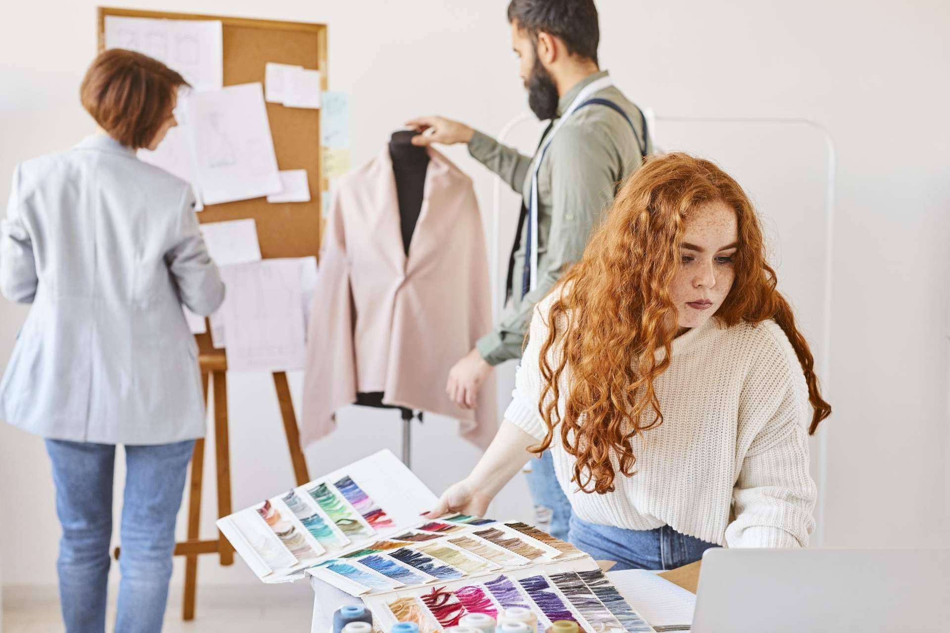 La directora de No Solo Una Idea, Maripi Robles, da 3 herramientas para lanzar una marca de moda