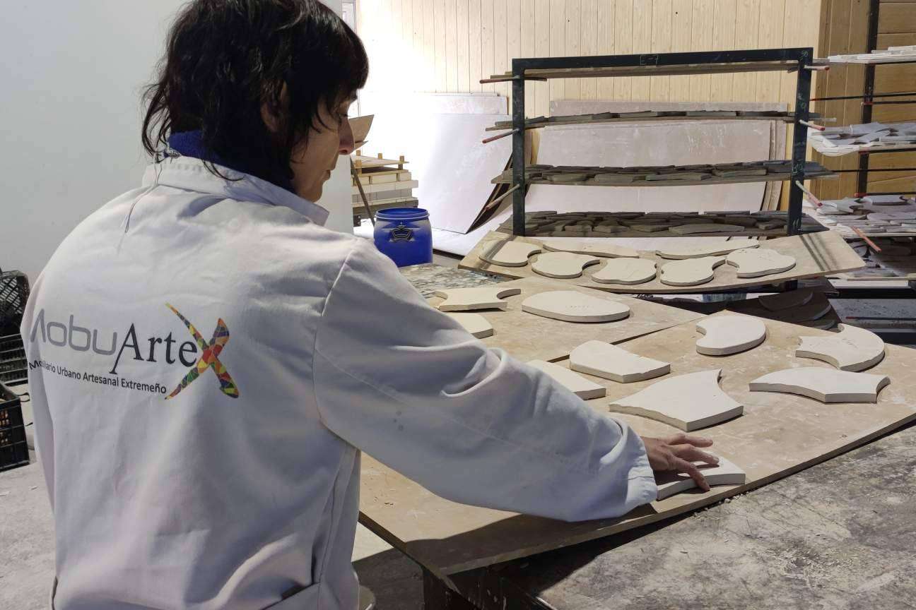 Mobuartex, la unión de la artesanía tradicional con el mobiliario urbano