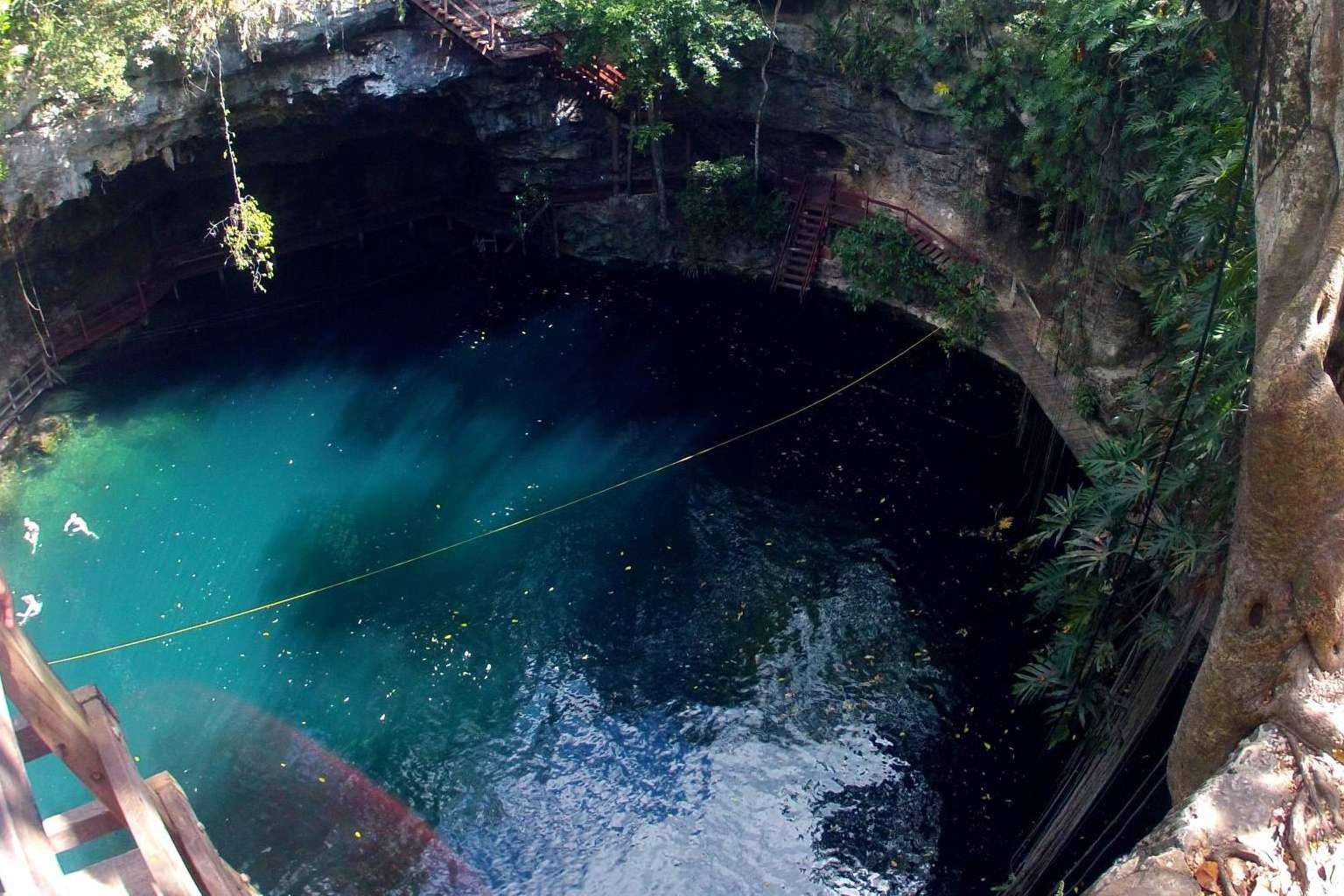 Experiencia inmersiva en los cenotes, la propuesta de Tierras Mayas