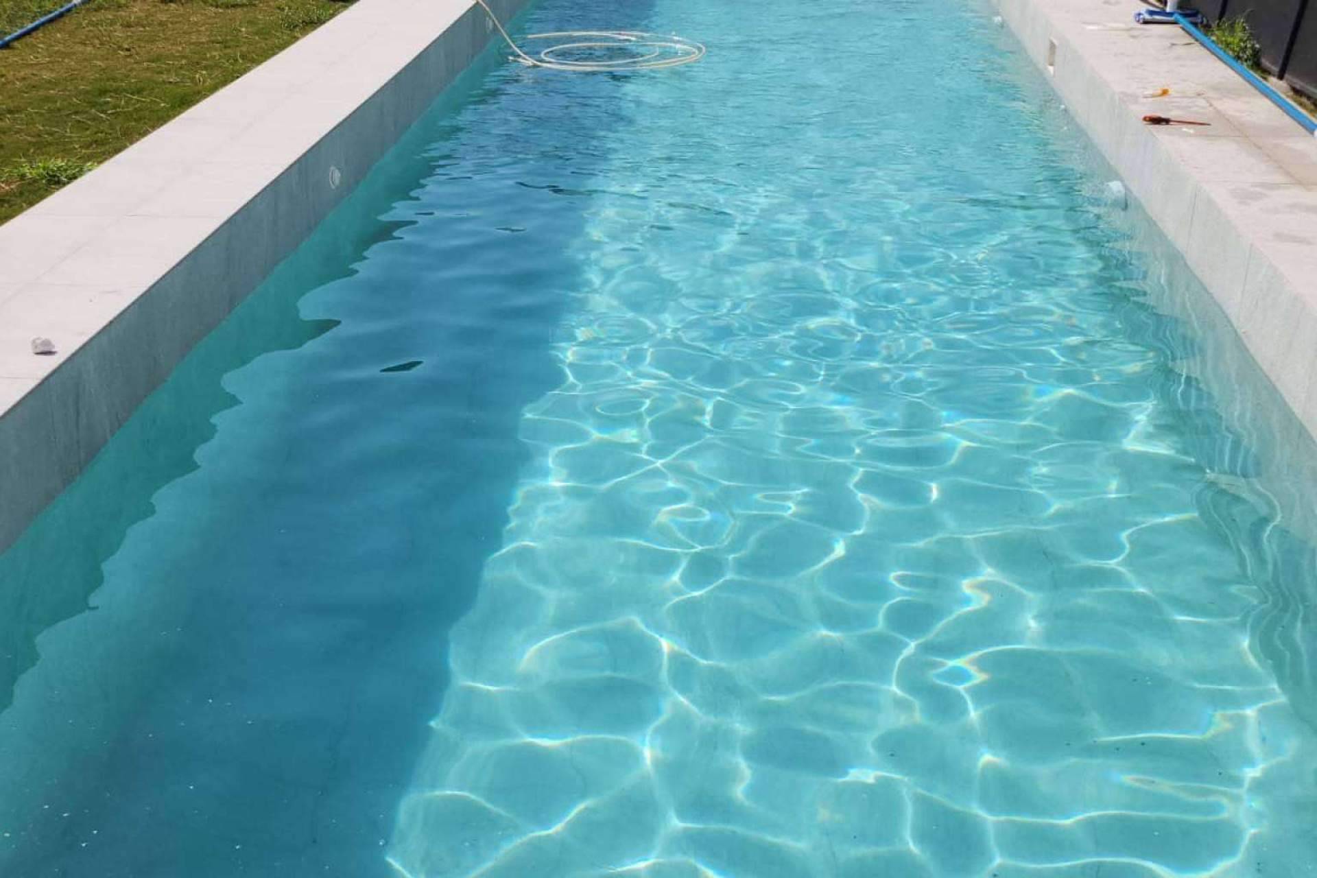 ¿Cómo detectar una fuga de agua en las piscinas?, explicado por No Más Fugas