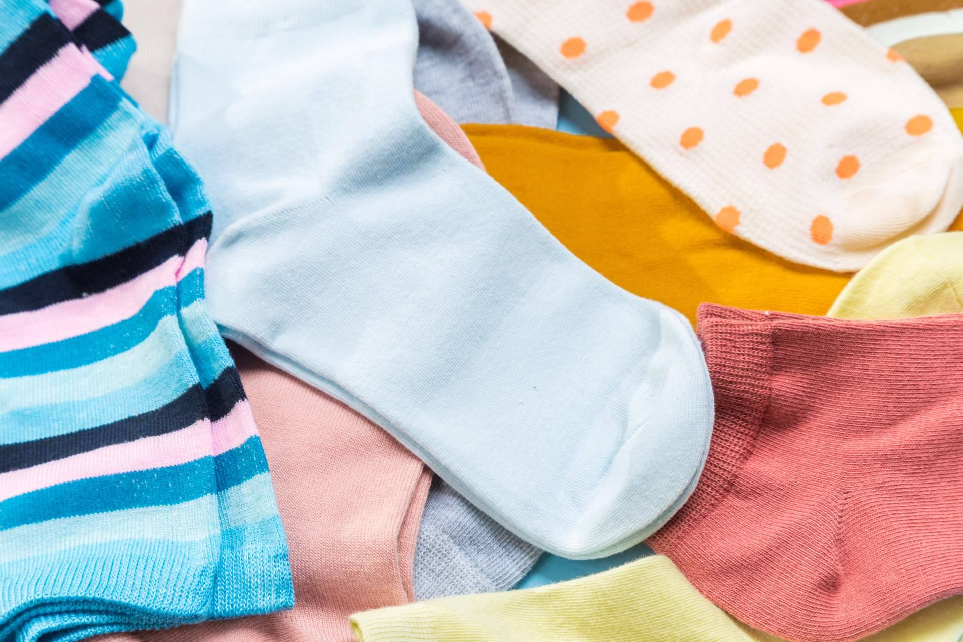 Socks Market ofrece una amplia variedad de diseños en calcetines antideslizantes
