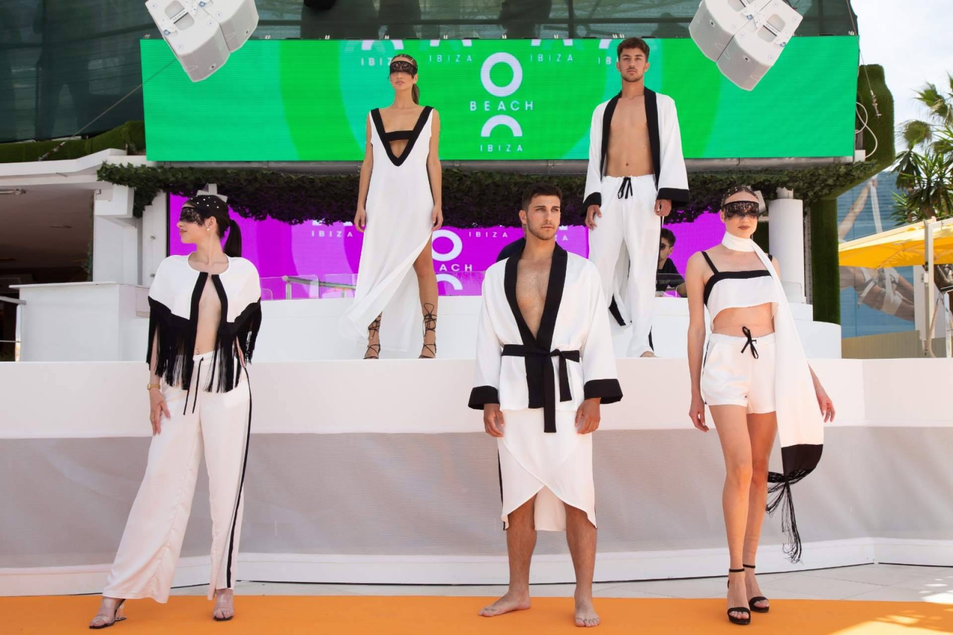 O Beach Ibiza ha inciciado la temporada con un desfile de moda