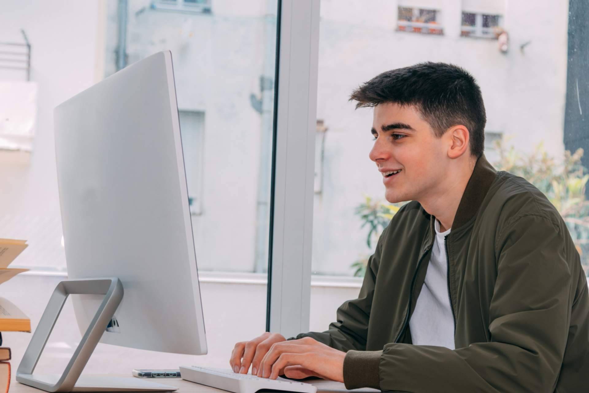 Formación en programación y diseño web, una de las profesiones más demandadas, con Gesenco Formación