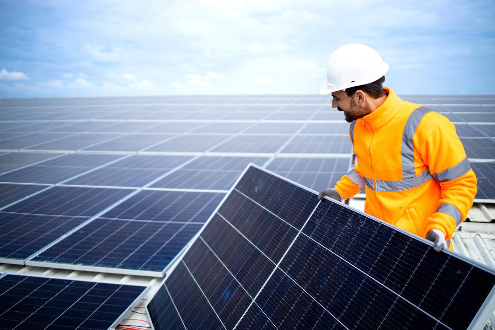 Según Energíasolarfotovoltaica.org, los paneles solares son clave para el cuidado del medioambiente y el ahorro