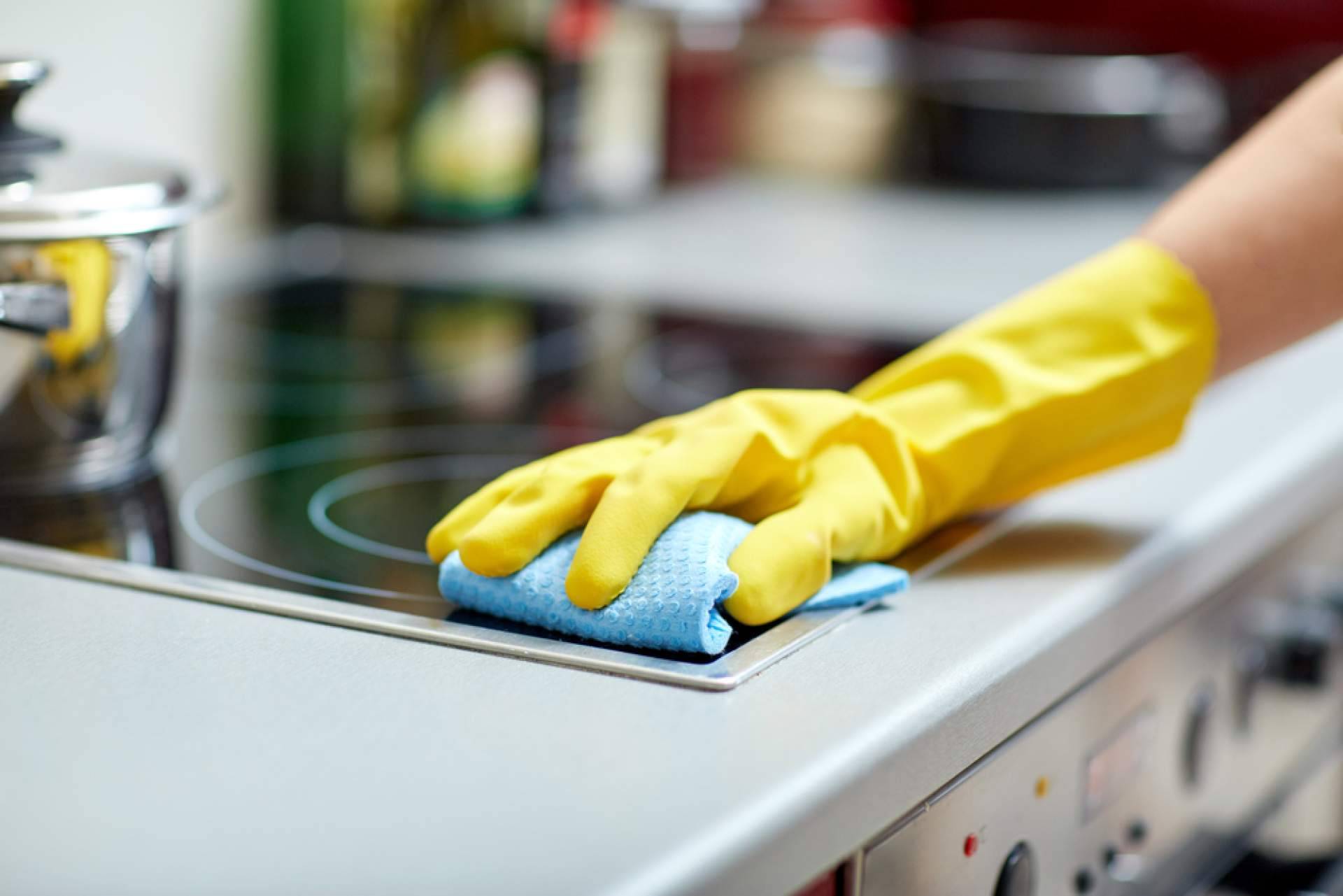 La importancia de la limpieza en el hogar para mejorar la calidad de vida de las personas mayores