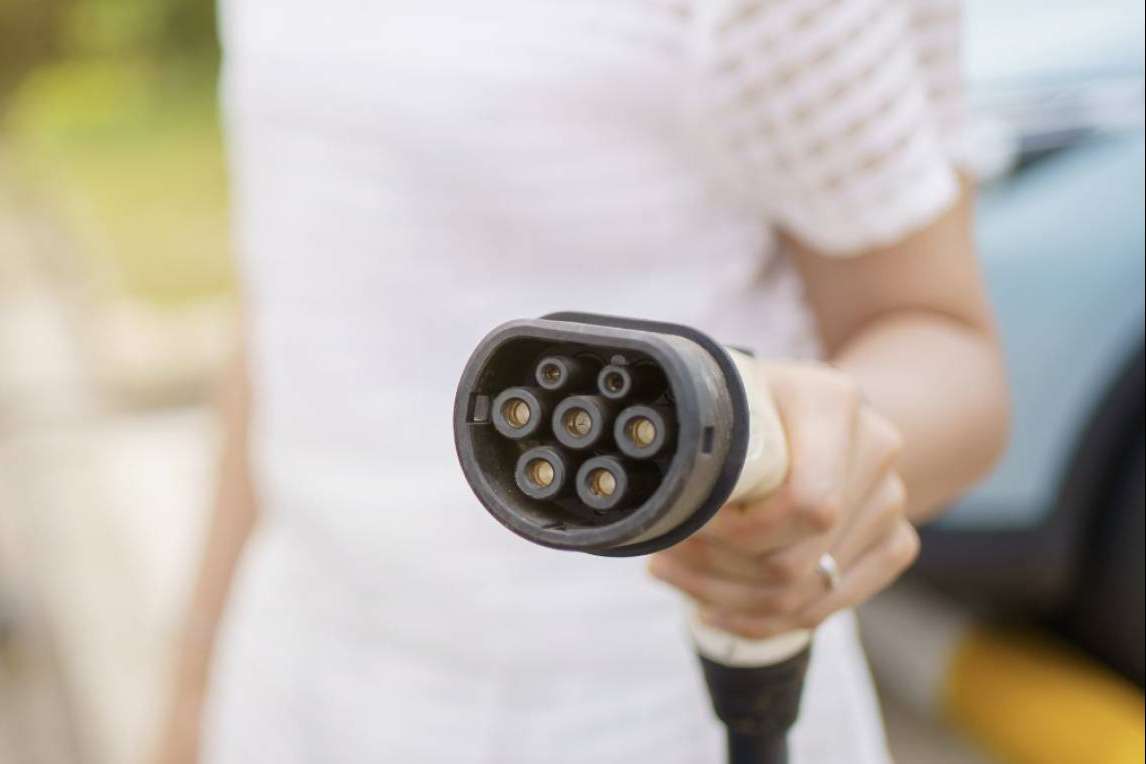 ¿Por qué los conductores de vehículos eléctricos eligen cargar en casa? ChargeGuru