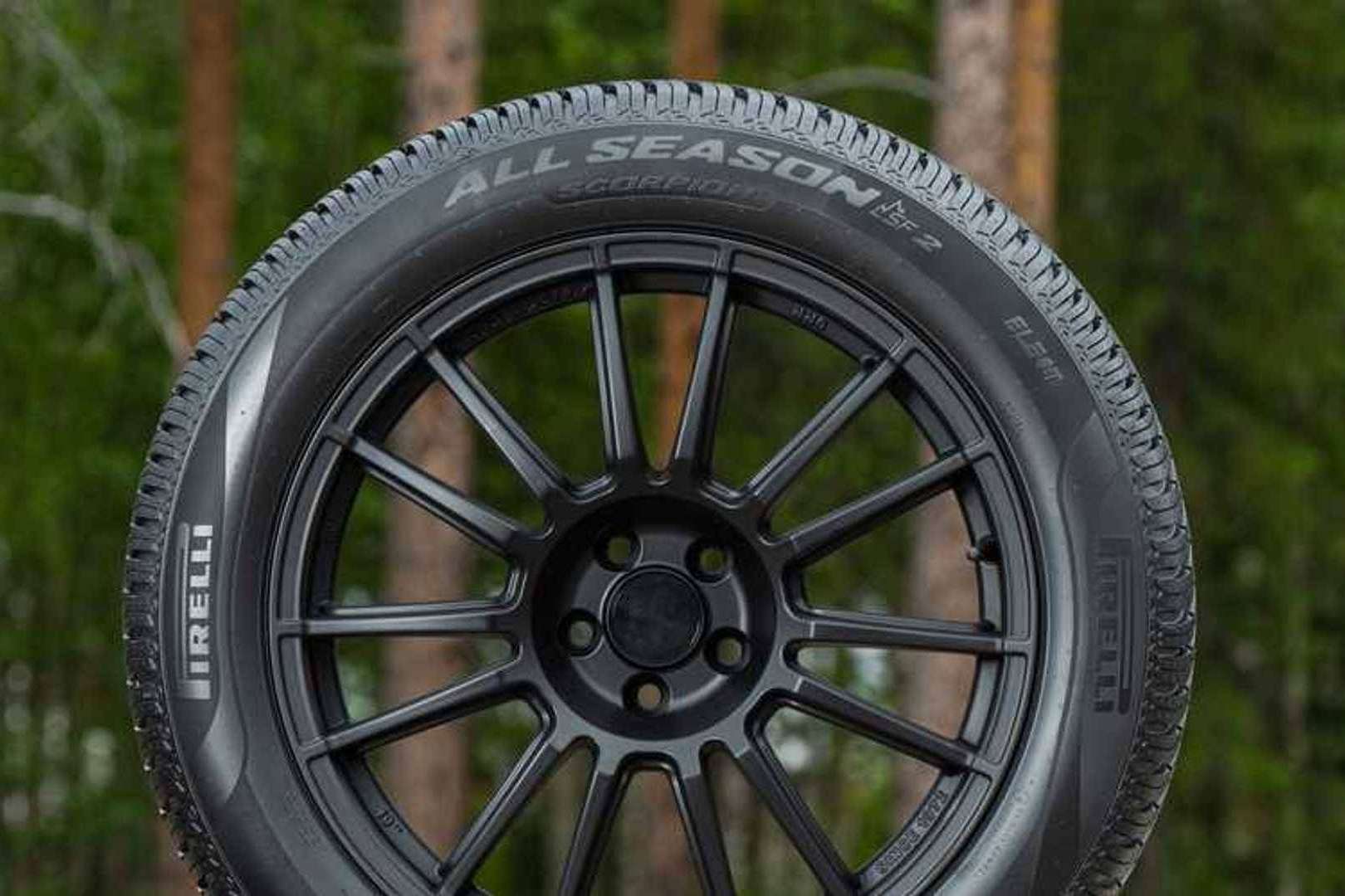 Es importante no perderese la promoción de Pirelli en los talleres de la red Blacktire y ganar hasta 100 € en una tarjeta regalo