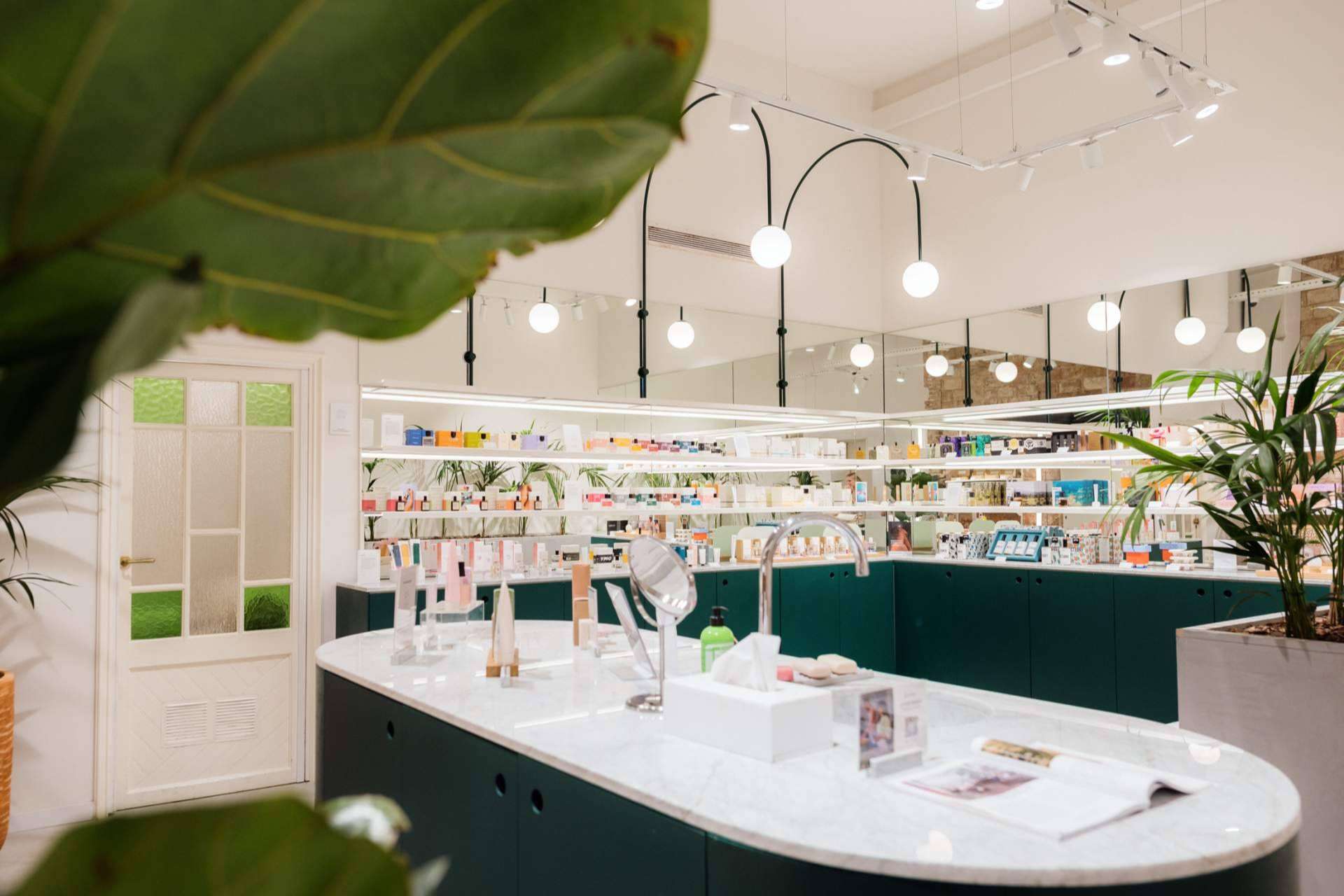 All Yours, la tienda de cosmética en Barcelona que promueve la clean beauty y el bienestar responsable