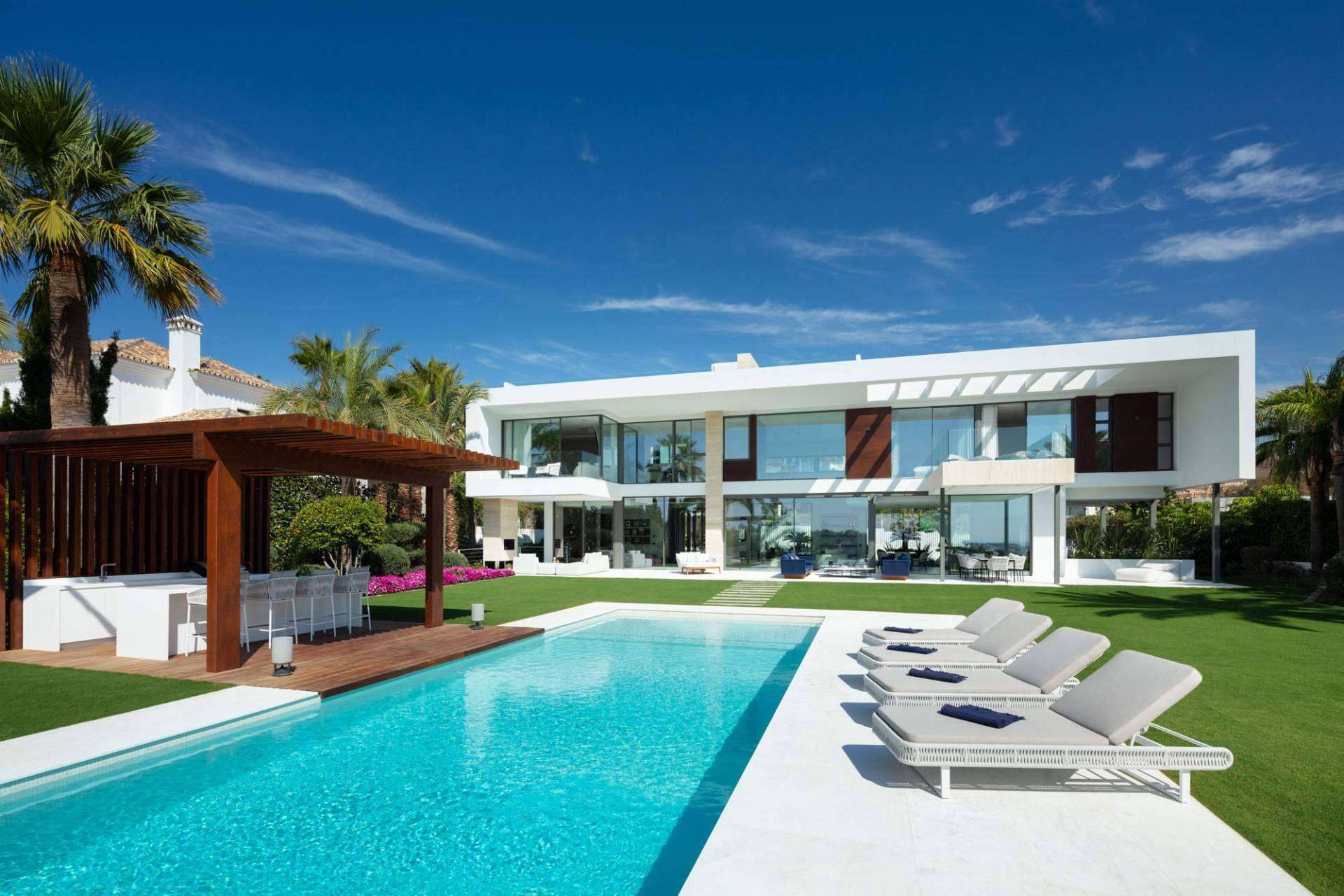Ampliación de la oferta de villas de lujo de Zeuthen & Company en Marbella para satisfacer la creciente demanda