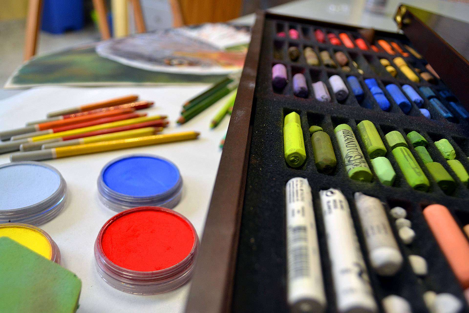 Taller de Dibujo y Pintura Aceña Olmedo, la tienda de Bellas Artes en el barrio de San Juan
