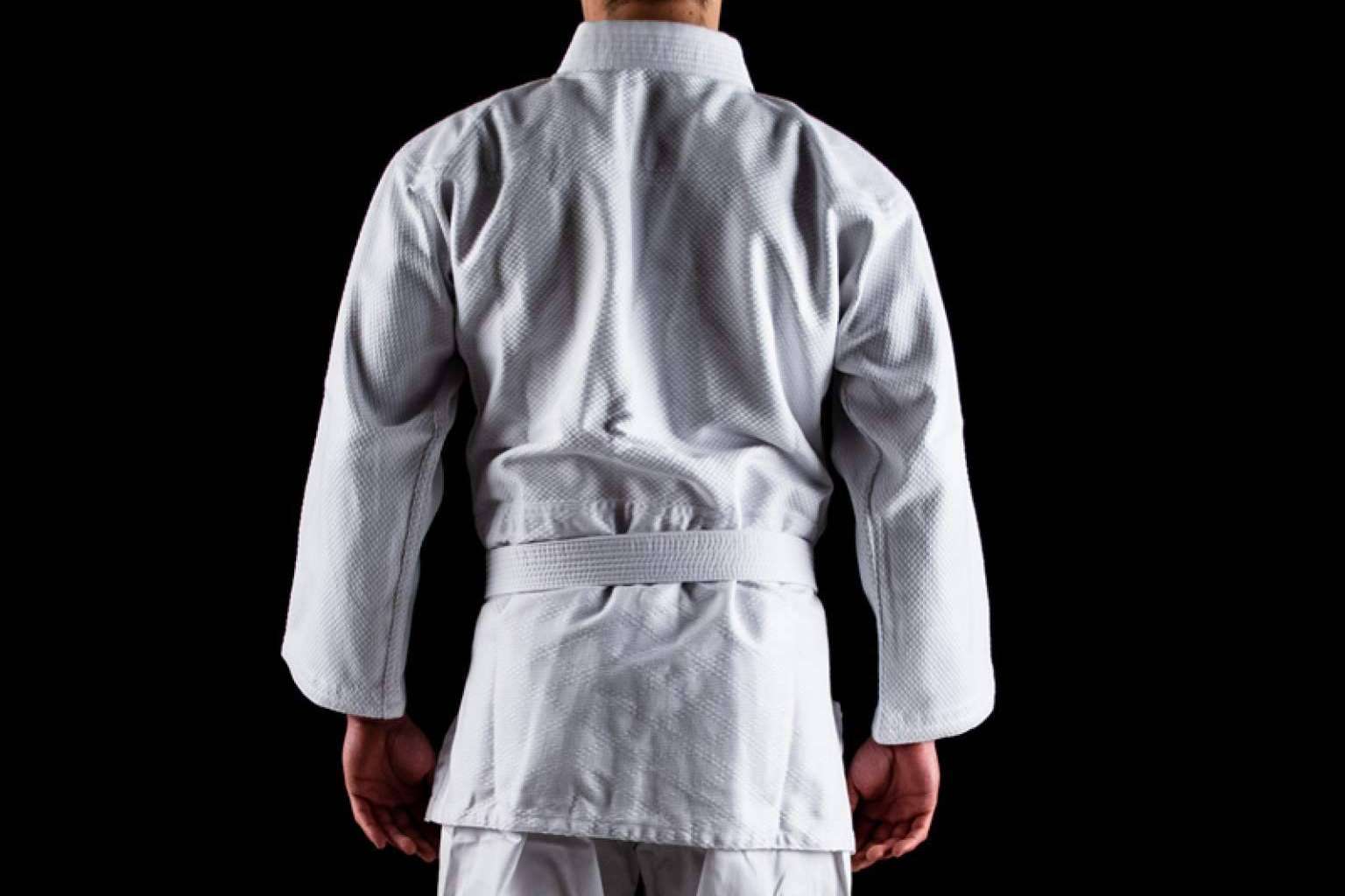 Uniformes para la práctica de karate y judo en la tienda Katanamart