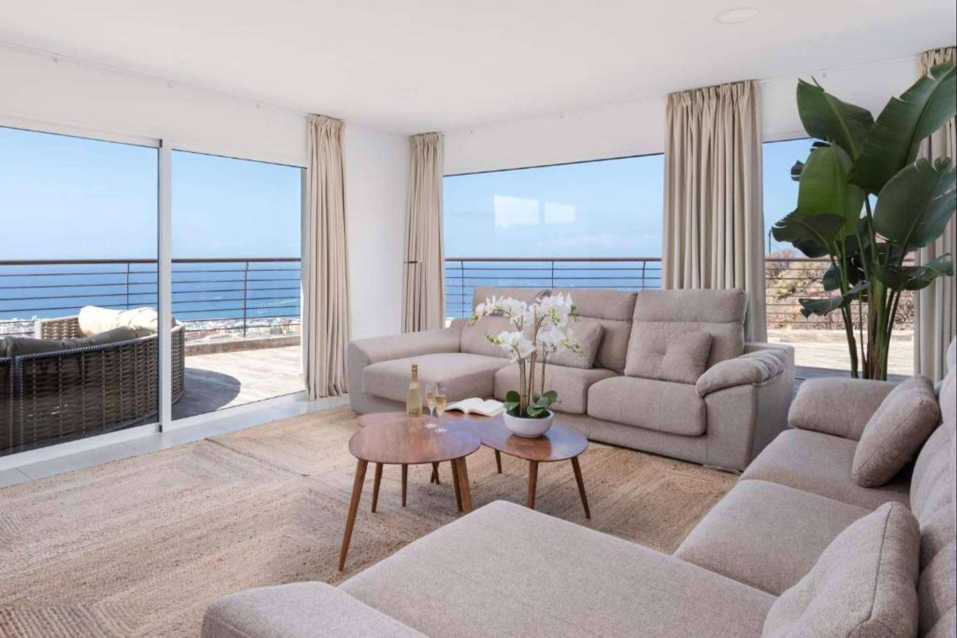 Villas de lujo y servicios exclusivos para unas vacaciones inolvidables en Tenerife de la mano de Canarias.com