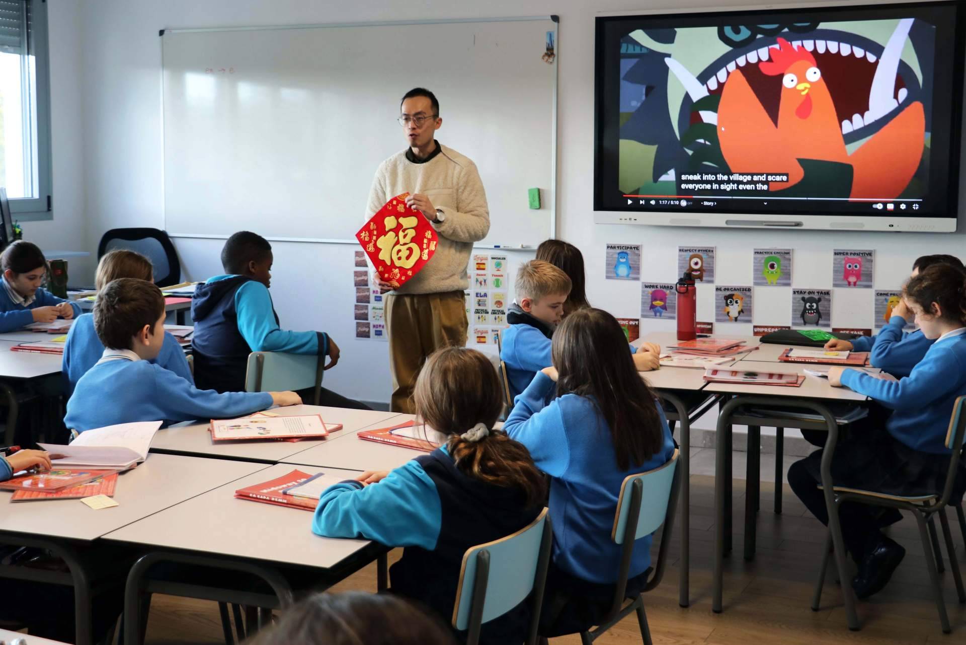 La base para construir un mundo más unido es aprender sobre diferentes culturas en el colegio, con Casvi International American School
