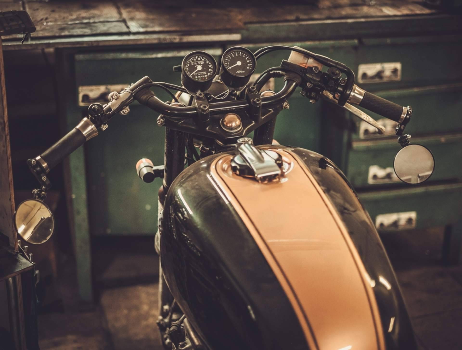 Consejos para elegir autoescuela en Madrid para el carnet de moto A2