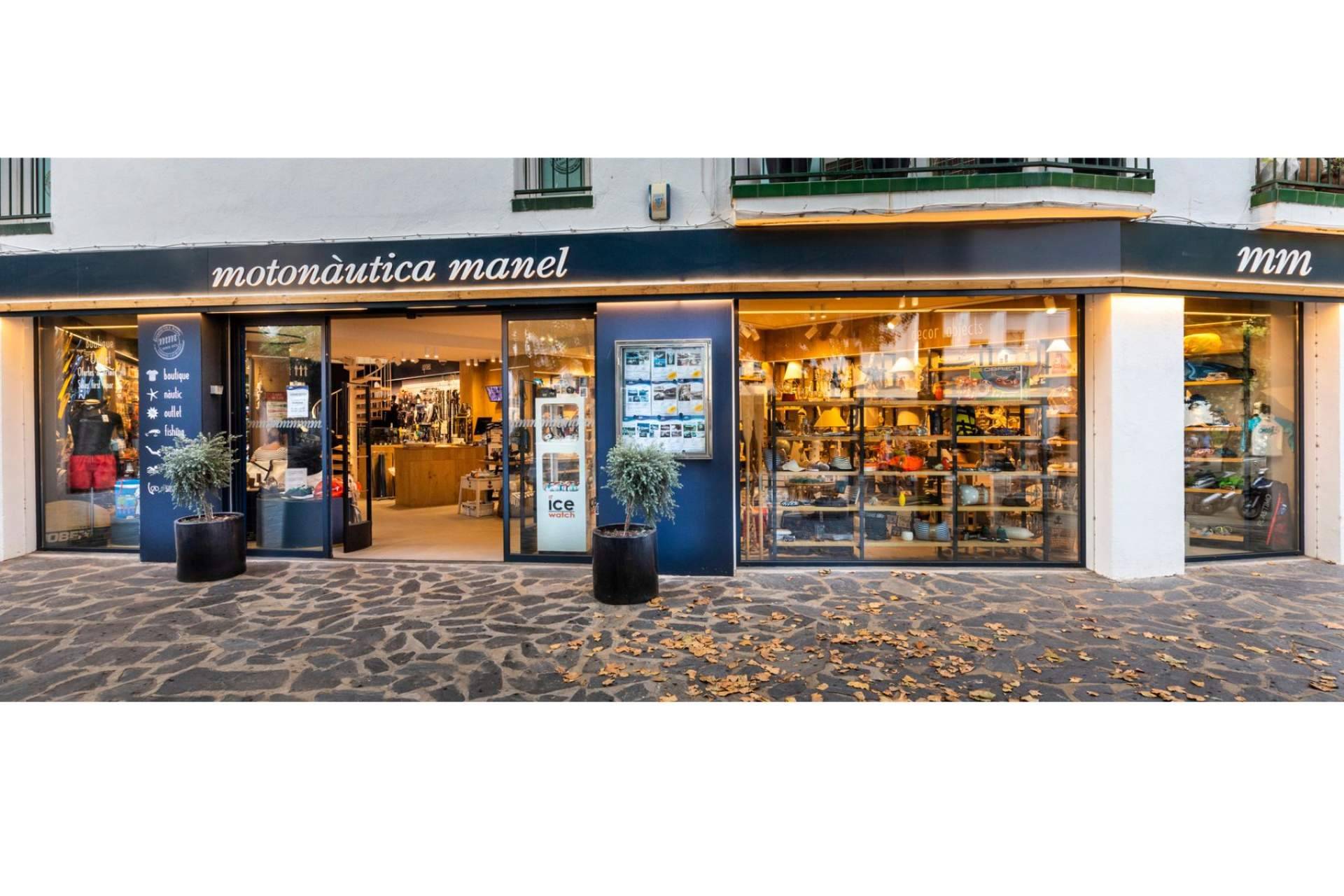 Motonàutica Manel ofrece en Cadaqués venta y servicio integral náutico