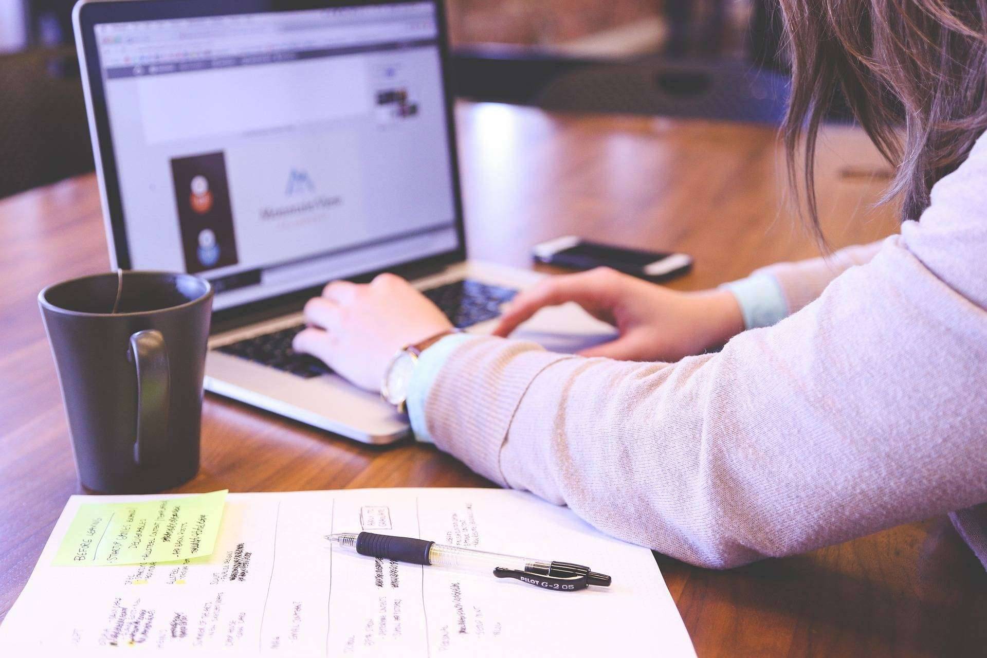 Servicios de diseño web profesional para terapeutas y profesionales de la salud, con eeMindful