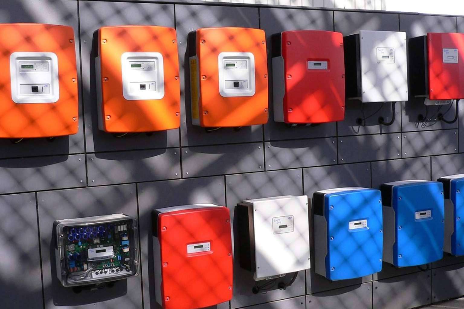 ¿Qué inversor solar elegir?, Lumisolar aporta las claves