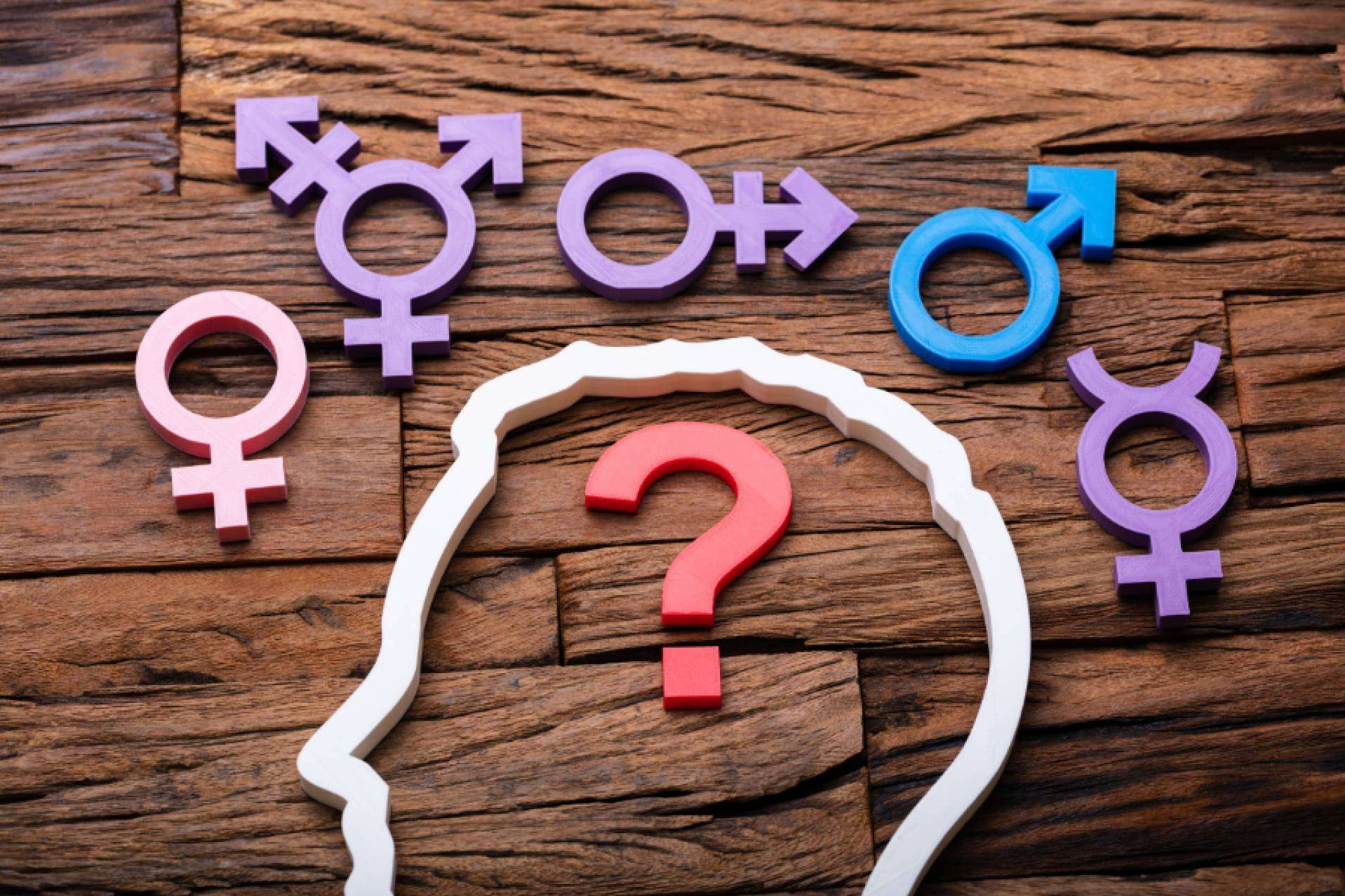 ¿Qué es la disforia de género y feminización de la voz?