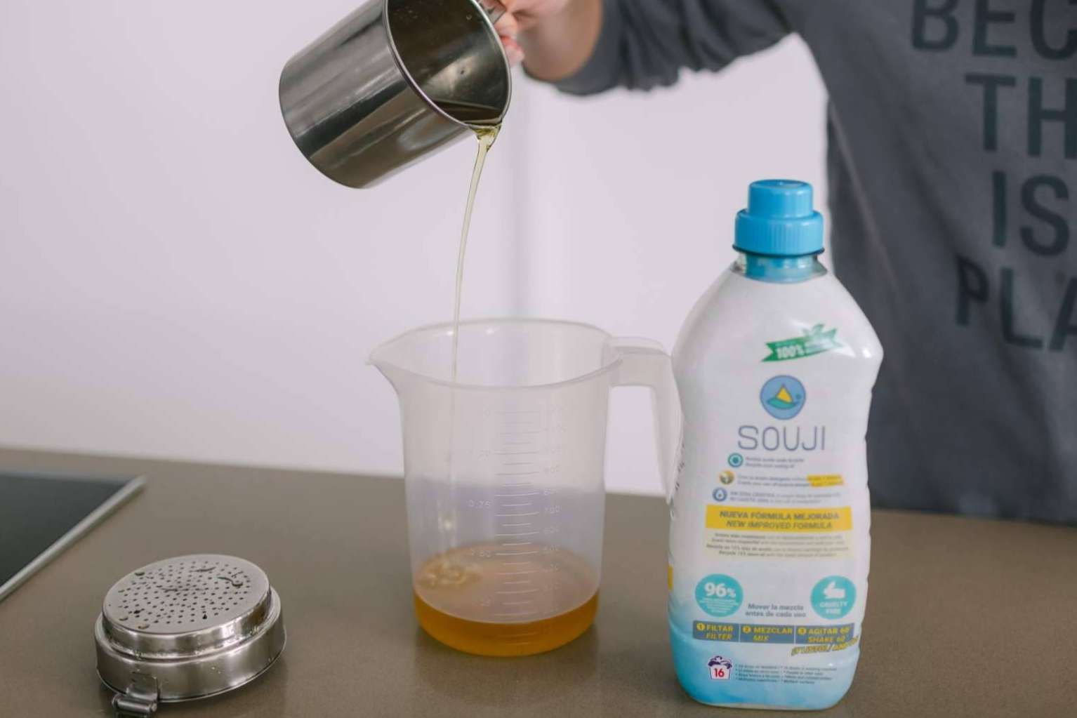 El líquido ‘mágico’ que permite transformar el aceite usado en detergente, en solo 1 minuto. Souji, la revolución del reciclaje