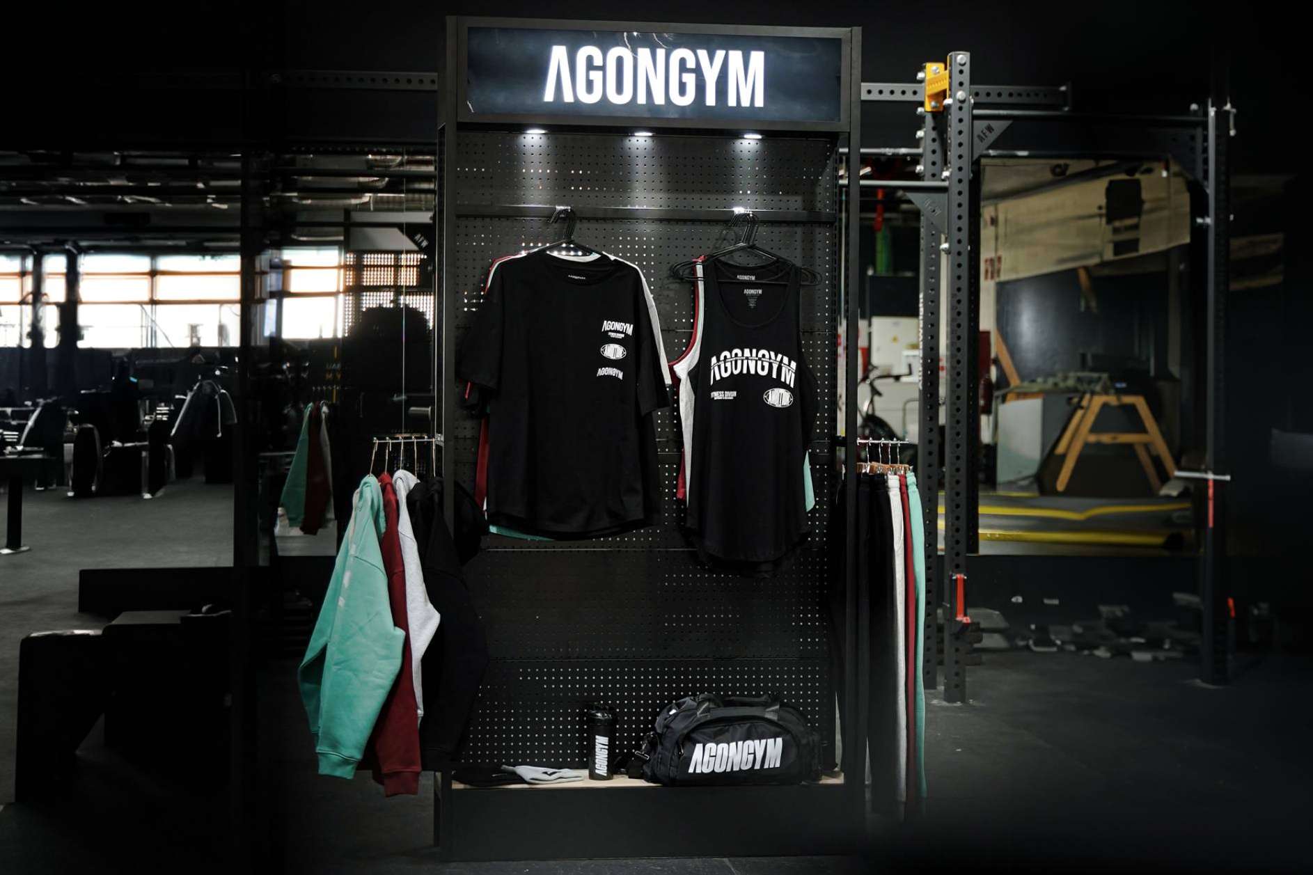 La tienda online AGONGYM inicia en febrero 2023 a distribuir en tiendas físicas de nutrición y suplementos deportivos