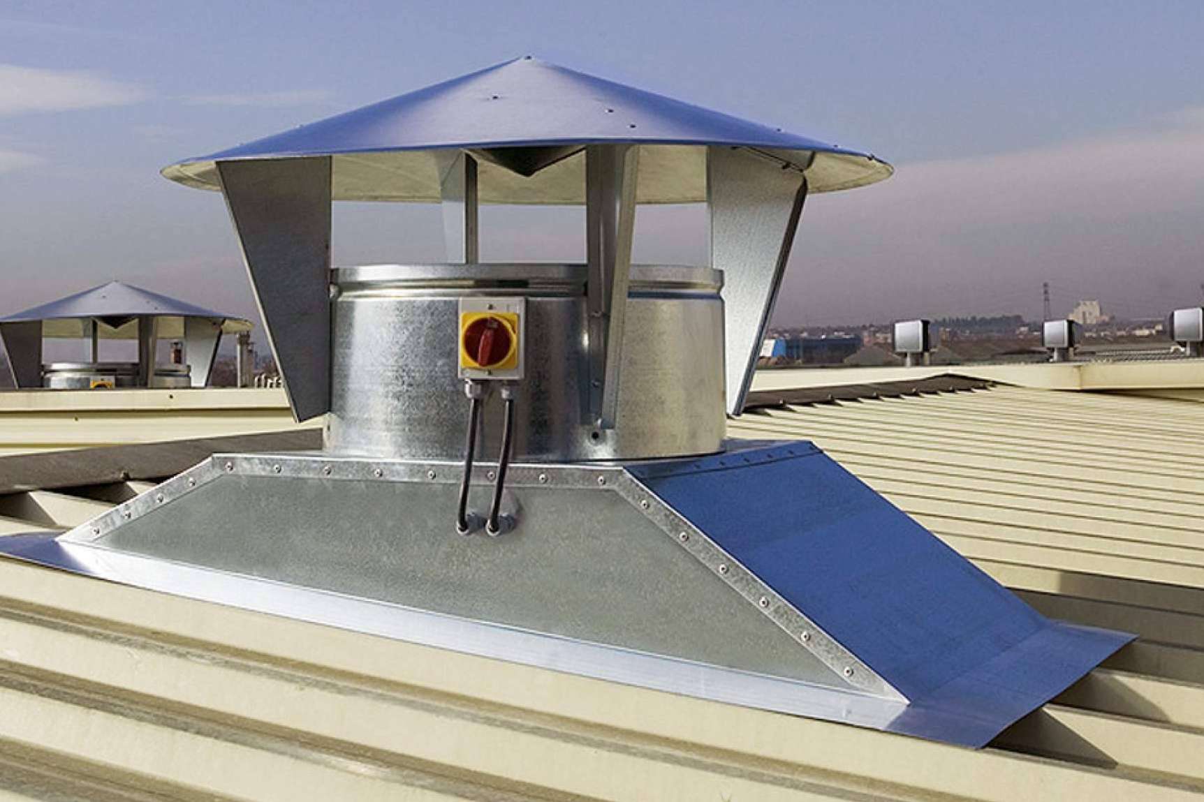 Calentamiento por olas de calor de naves industriales