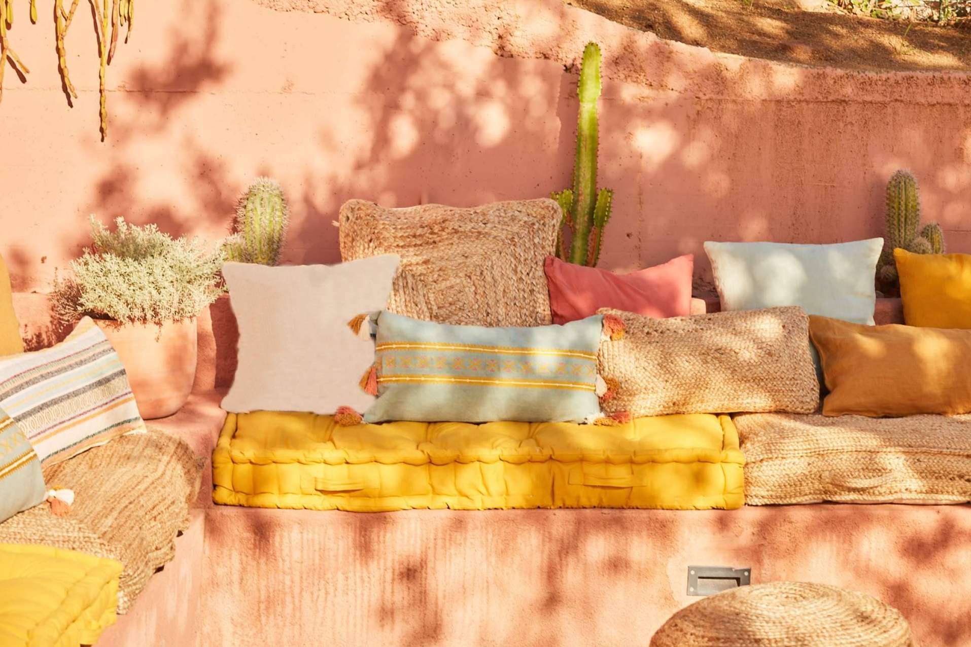 ¿Cuáles son las últimas tendencias en textil para decorar los espacios exteriores del hogar?, por Calma House