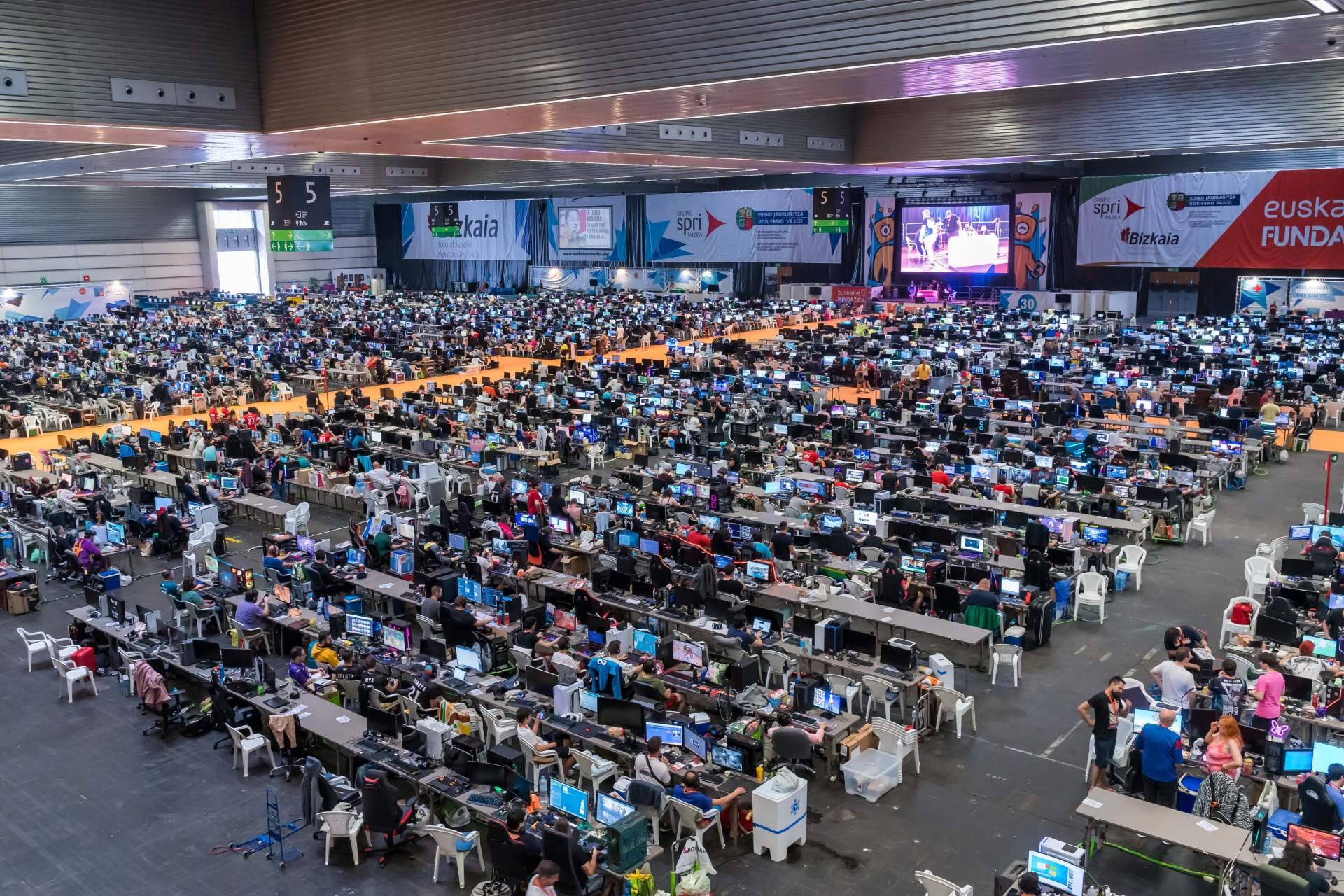 Aficionados a la tecnología llenan el BEC con decenas de actividades programadas, de la mano de Euskal Encounter 31