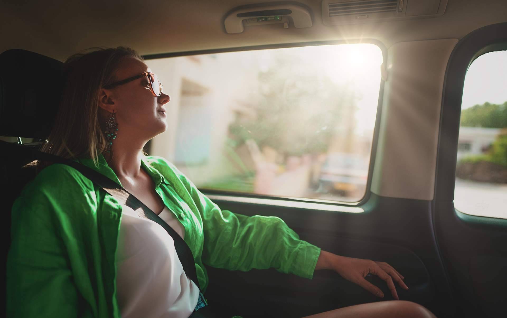 Experiencias inolvidables en familia con transporte privado de lujo en Ibiza, con Alpha VIP Transfer