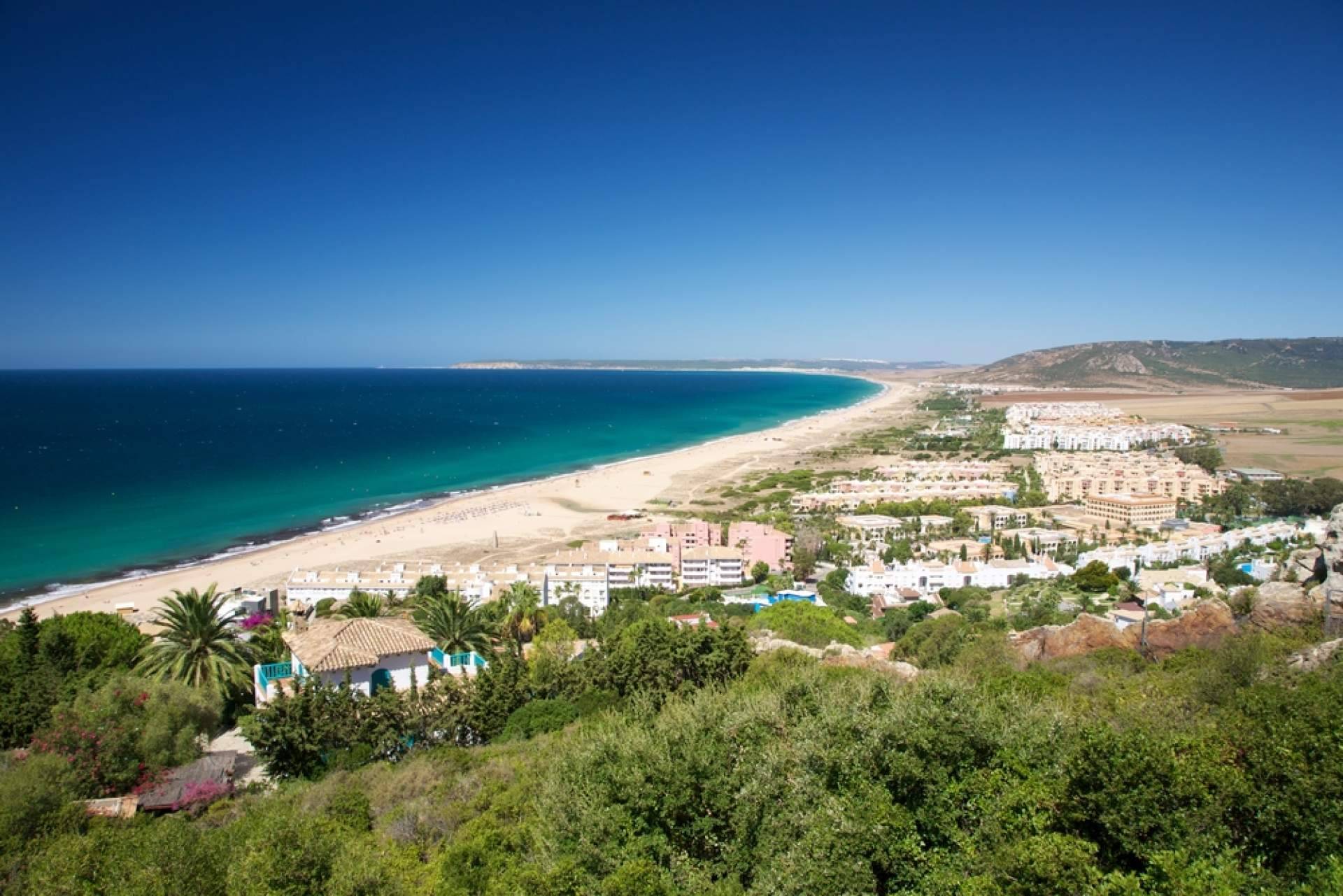 En Zahara de los Atunes, uno de los mejores alojamientos es Apartasuites Royal Zahara