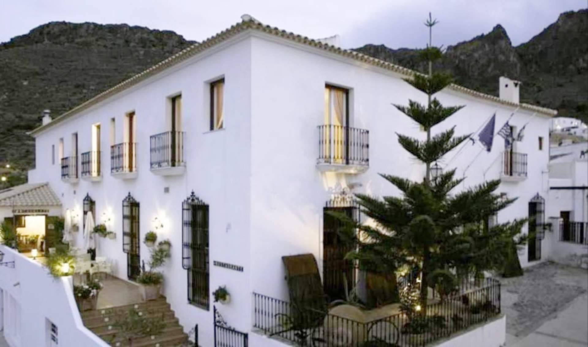 Montesión Luz del Desierto, el hotel y restaurante con encanto situado entre el Desierto de Tabernas y el Cabo de Gata