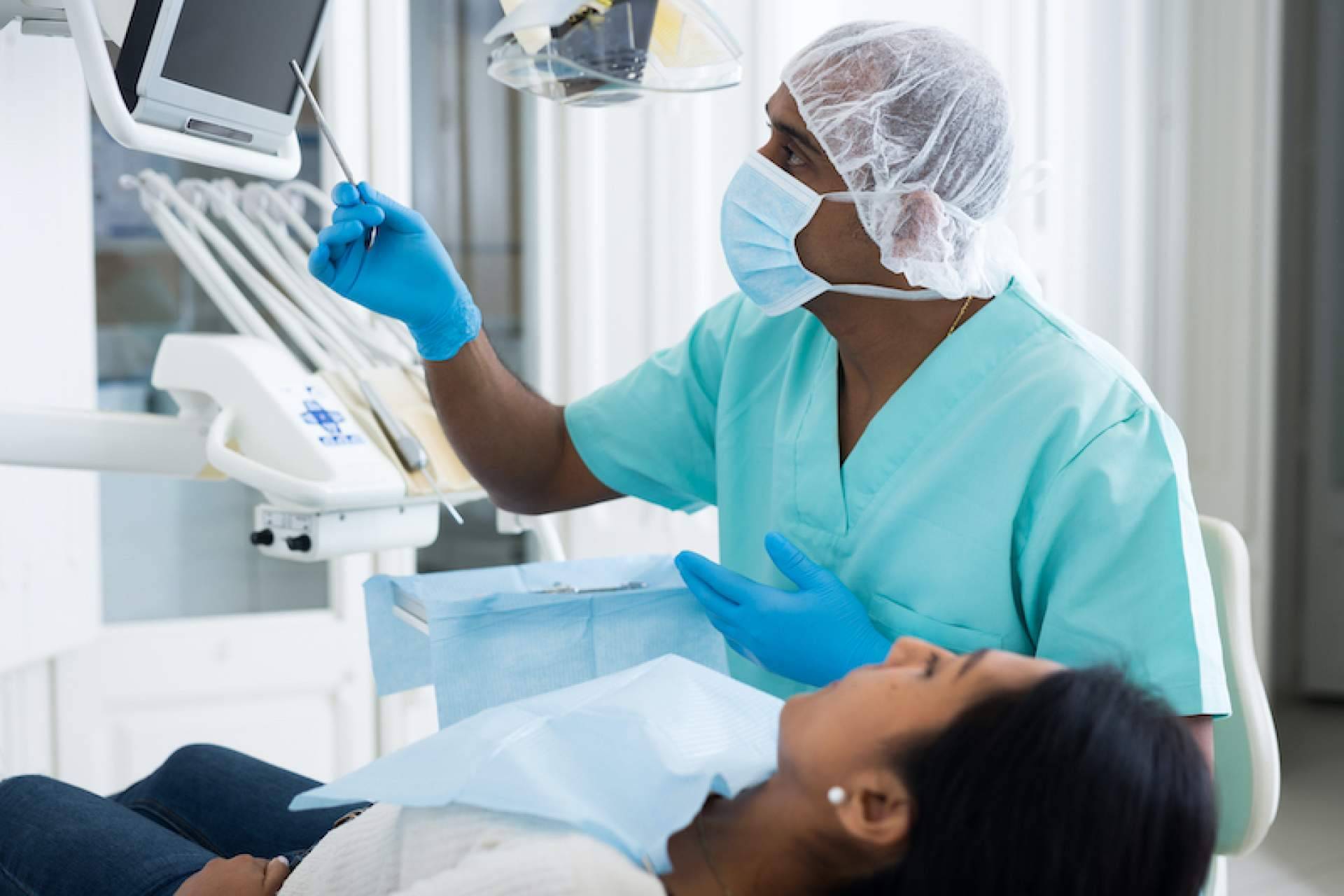 Atención integral de calidad con tecnología avanzada en las clínicas Dental Raúl Pascual, en Sevilla