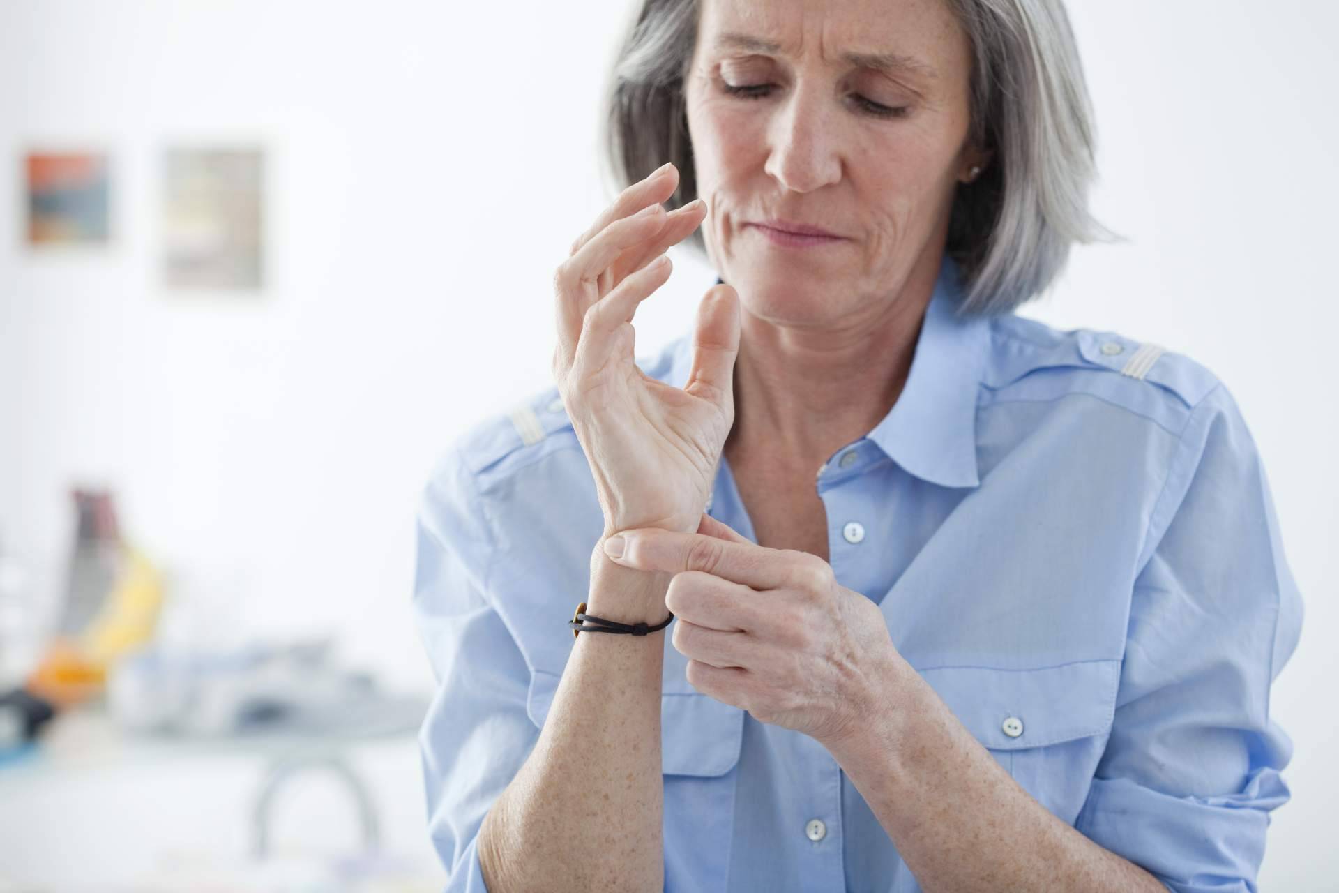 Colágeno con glucosamina para la salud de las articulaciones de la mano de FarmaNatural