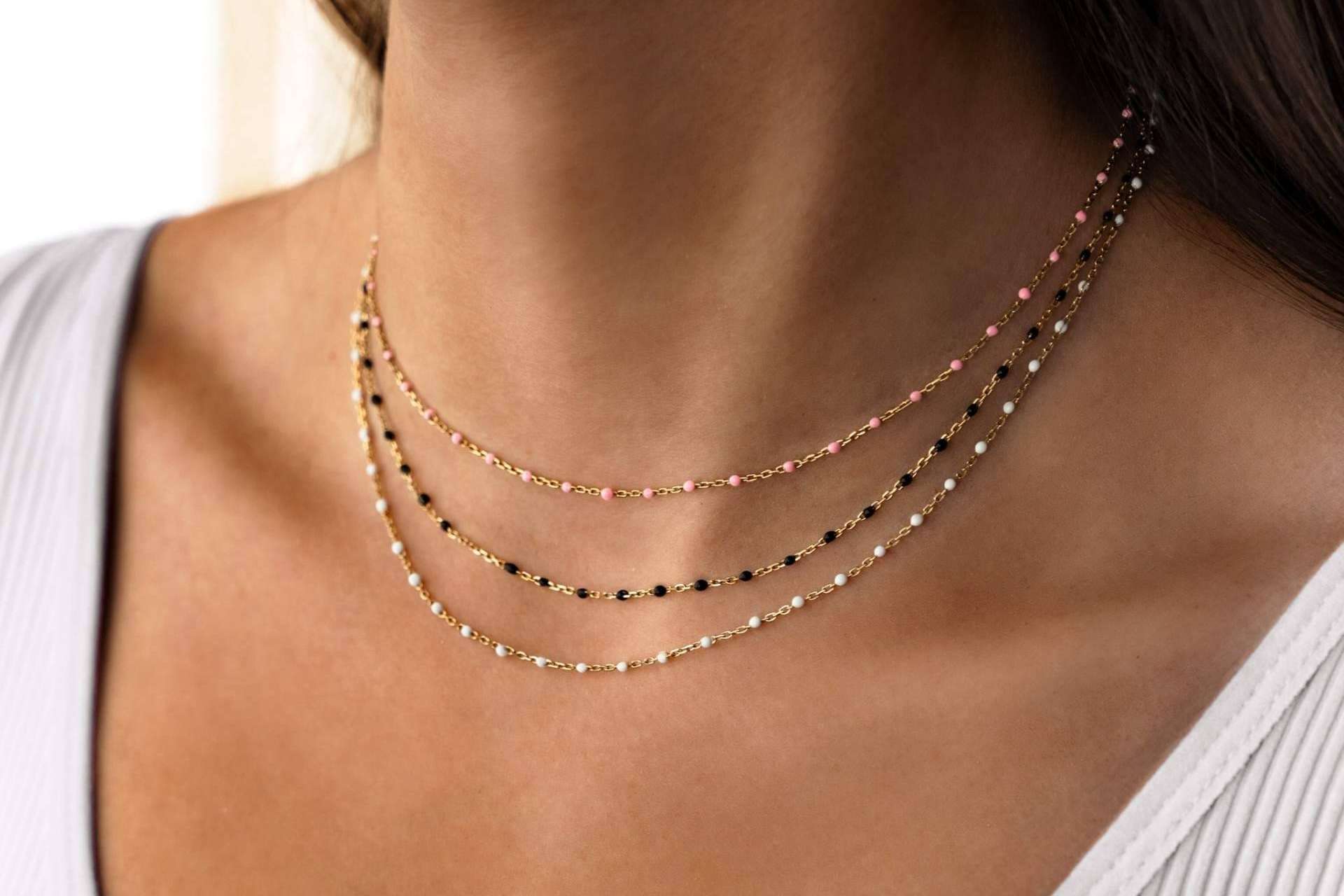Joyas artesanales cuidadas al detalle, disponibles en Le Petite Marie