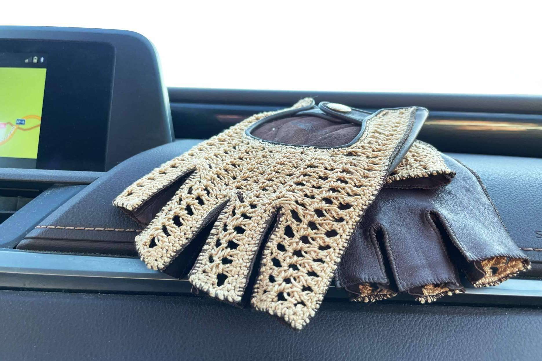 El amplio catálogo de guantes de conducir para el verano de los que dispone Santacana