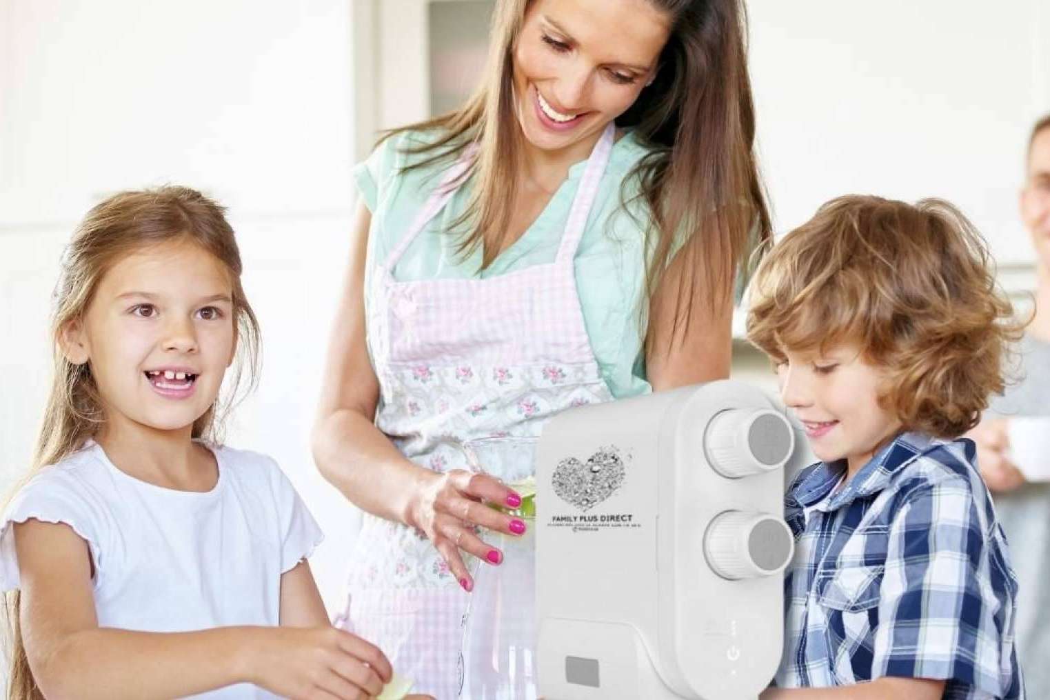 Aqua Family Plus habla de la importancia de beber agua del grifo filtrada