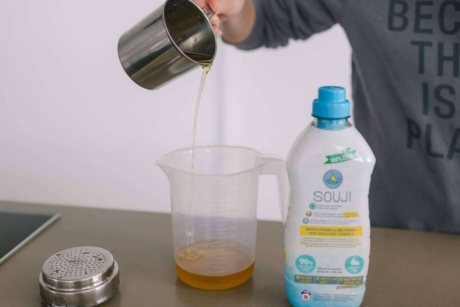 La relevancia de reciclar el aceite usado de cocina. Opciones disponibles de reciclaje y reutilización