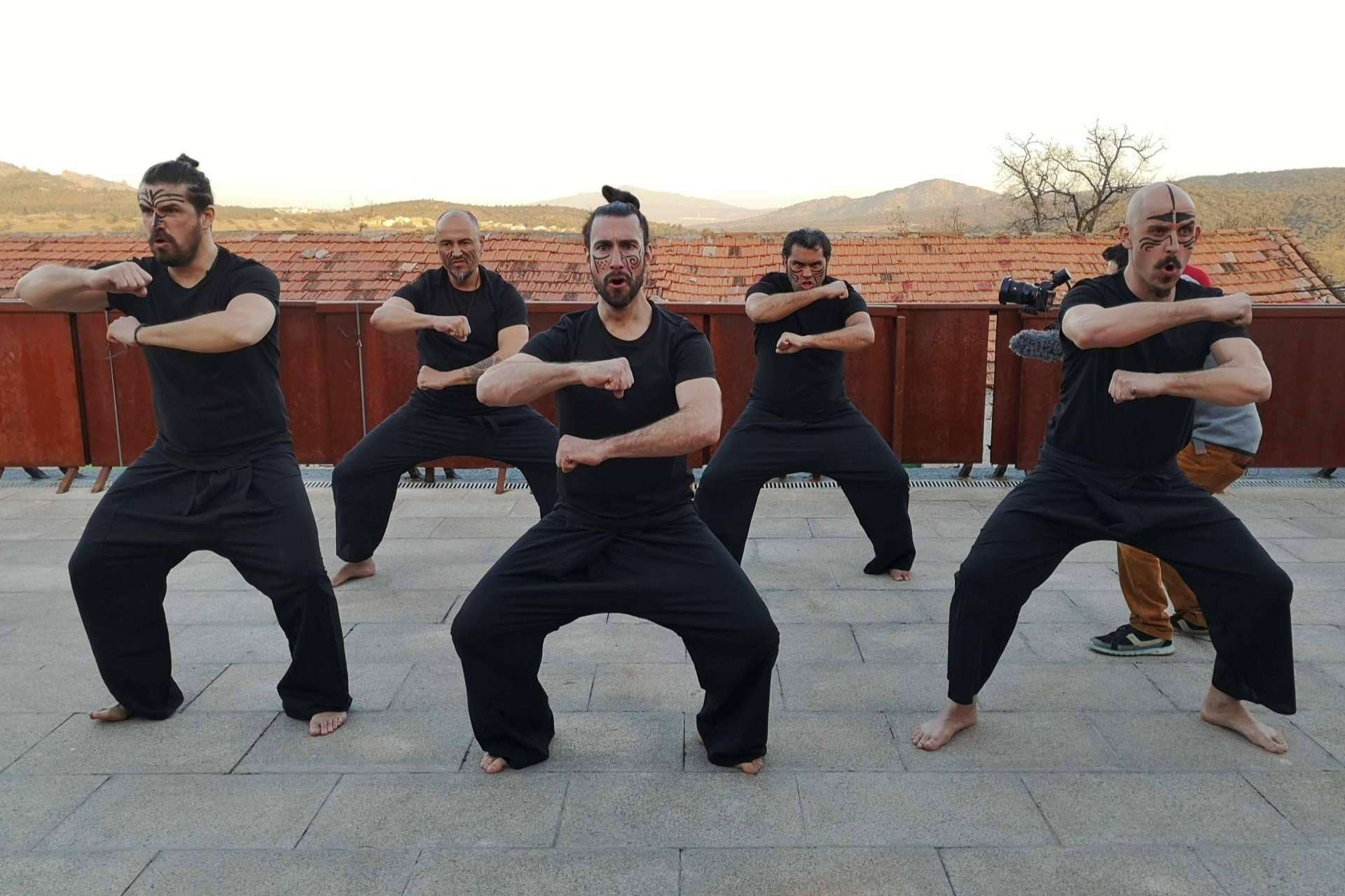Motivar y unir equipos de trabajo con el Haka Maorí, por Team Building Percusión