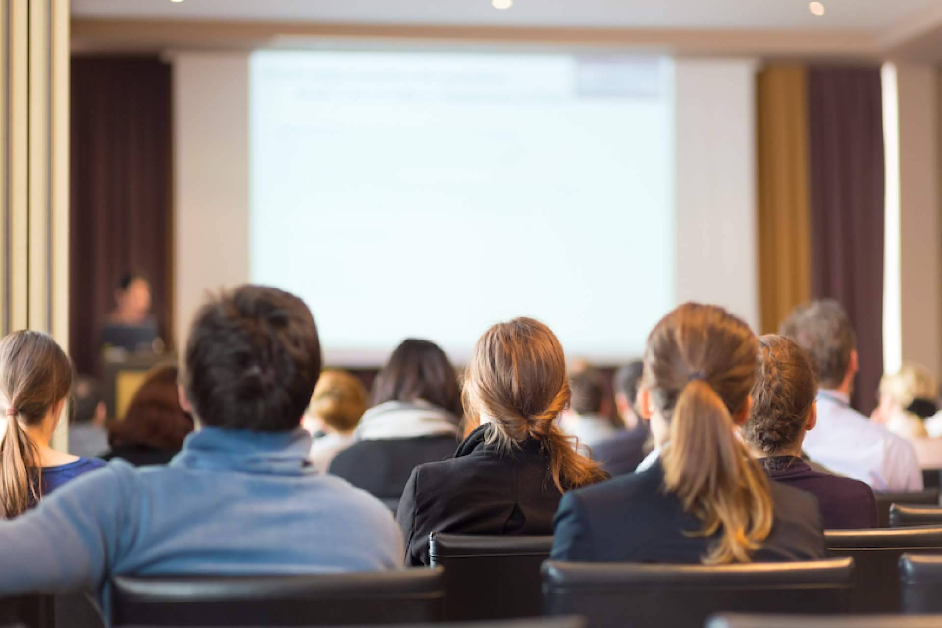 Cómo estudiar en España siendo de LATAM, por Esto no es Noticia