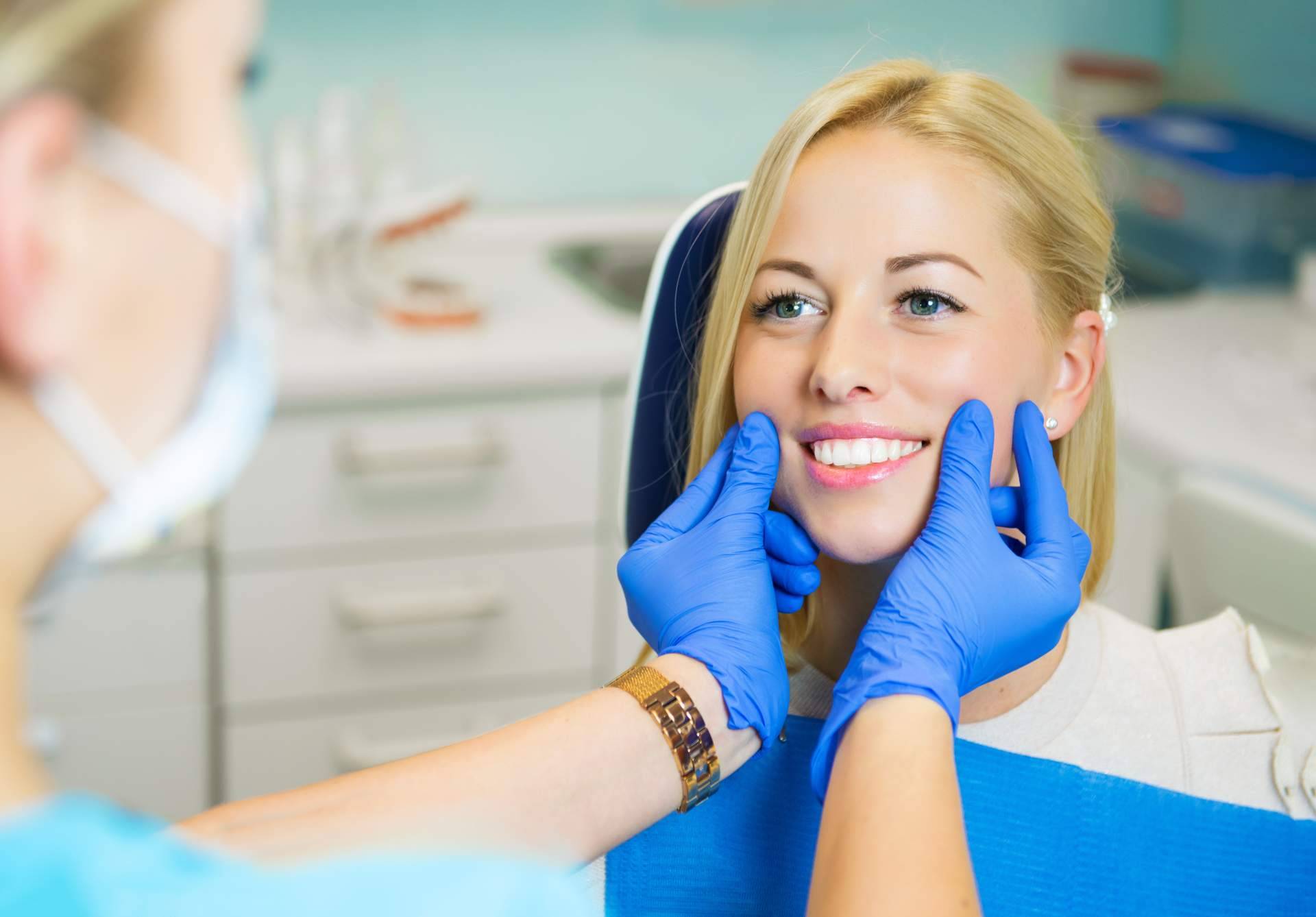 Especialistas en estética dental Barcelona, Carlos Saiz Smile