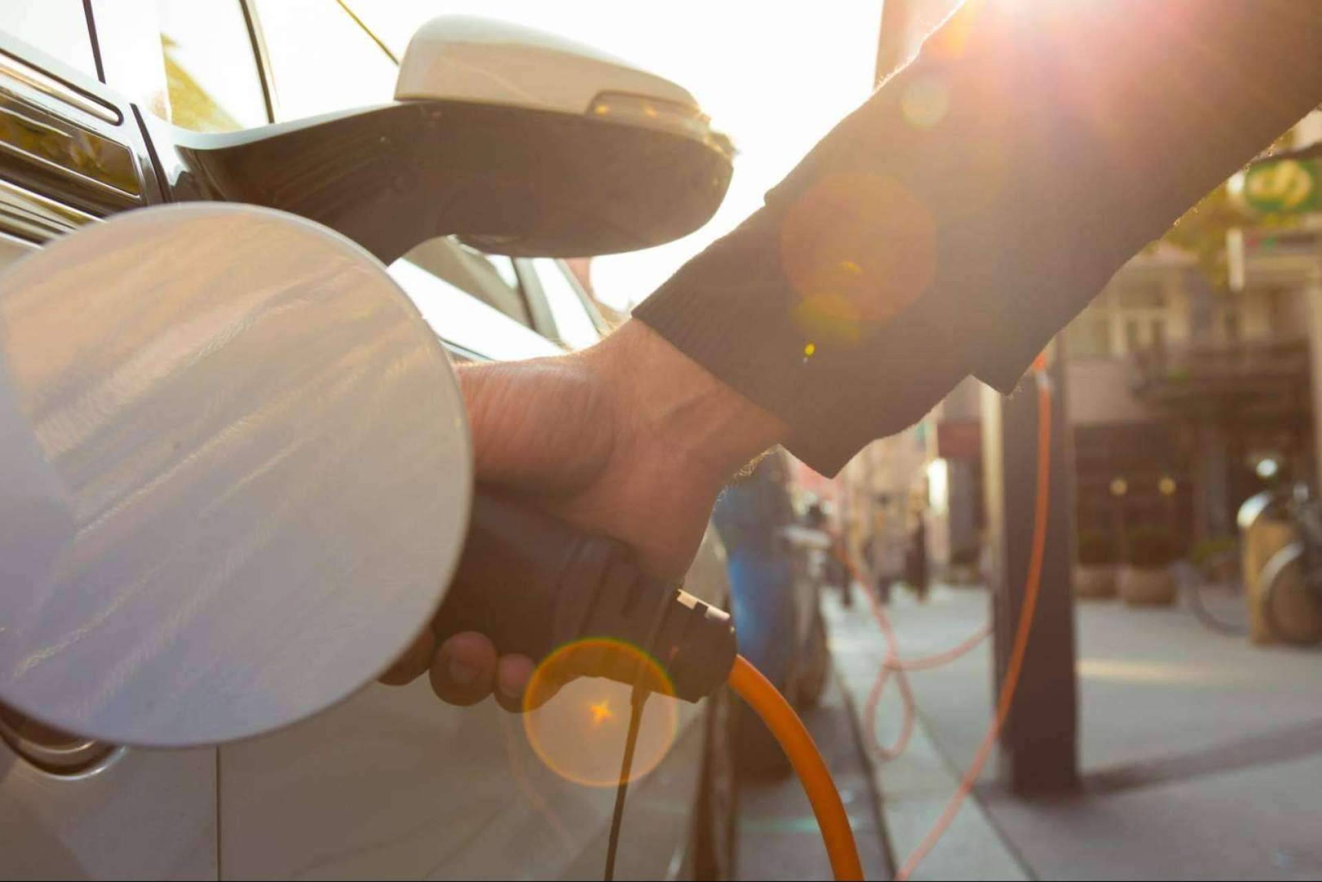 Entra en vigor la deducción del 15 % en el IRPF por la compra de un vehículo eléctrico