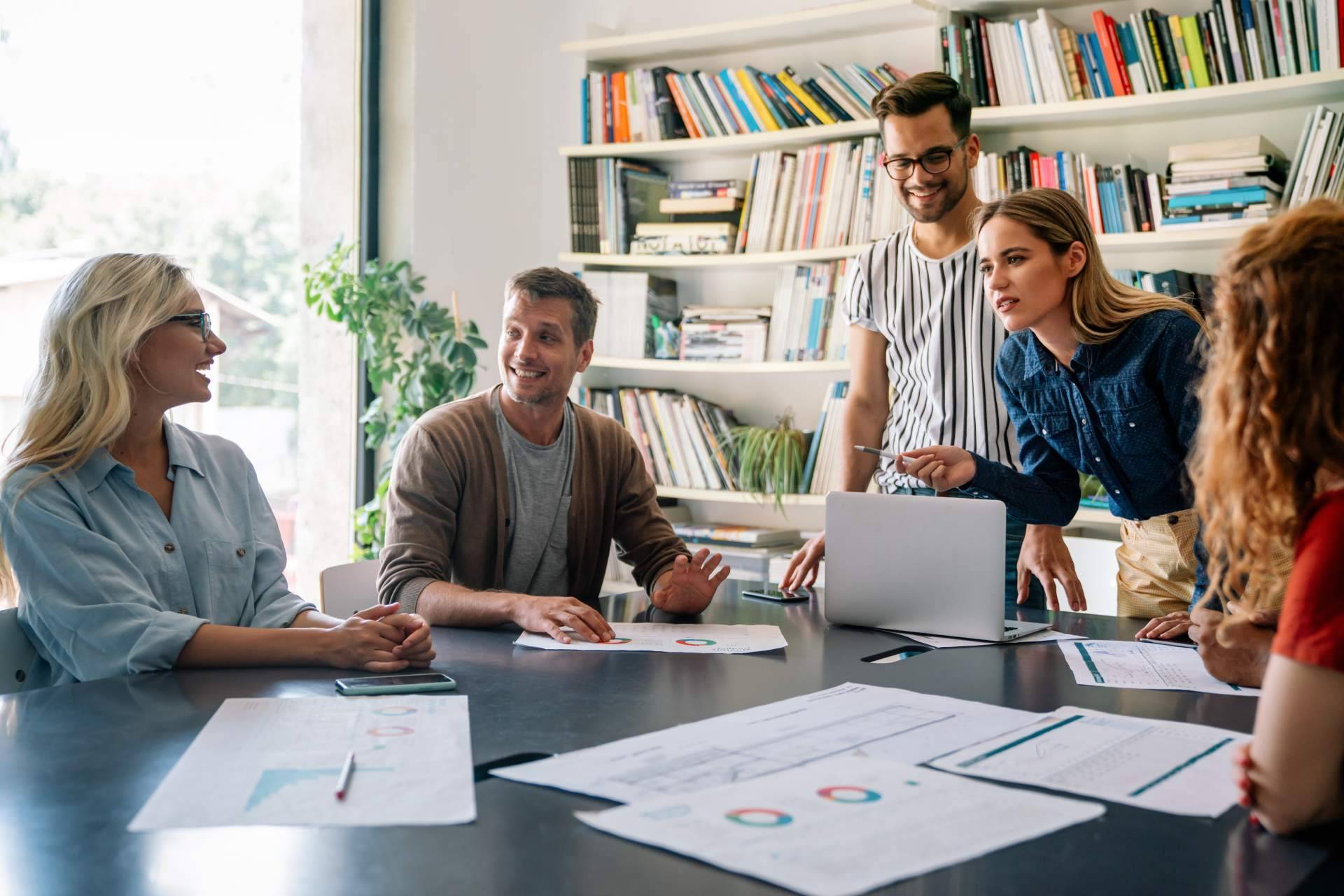 Laoom es una agencia especializada en comunicación, publicidad y marketing