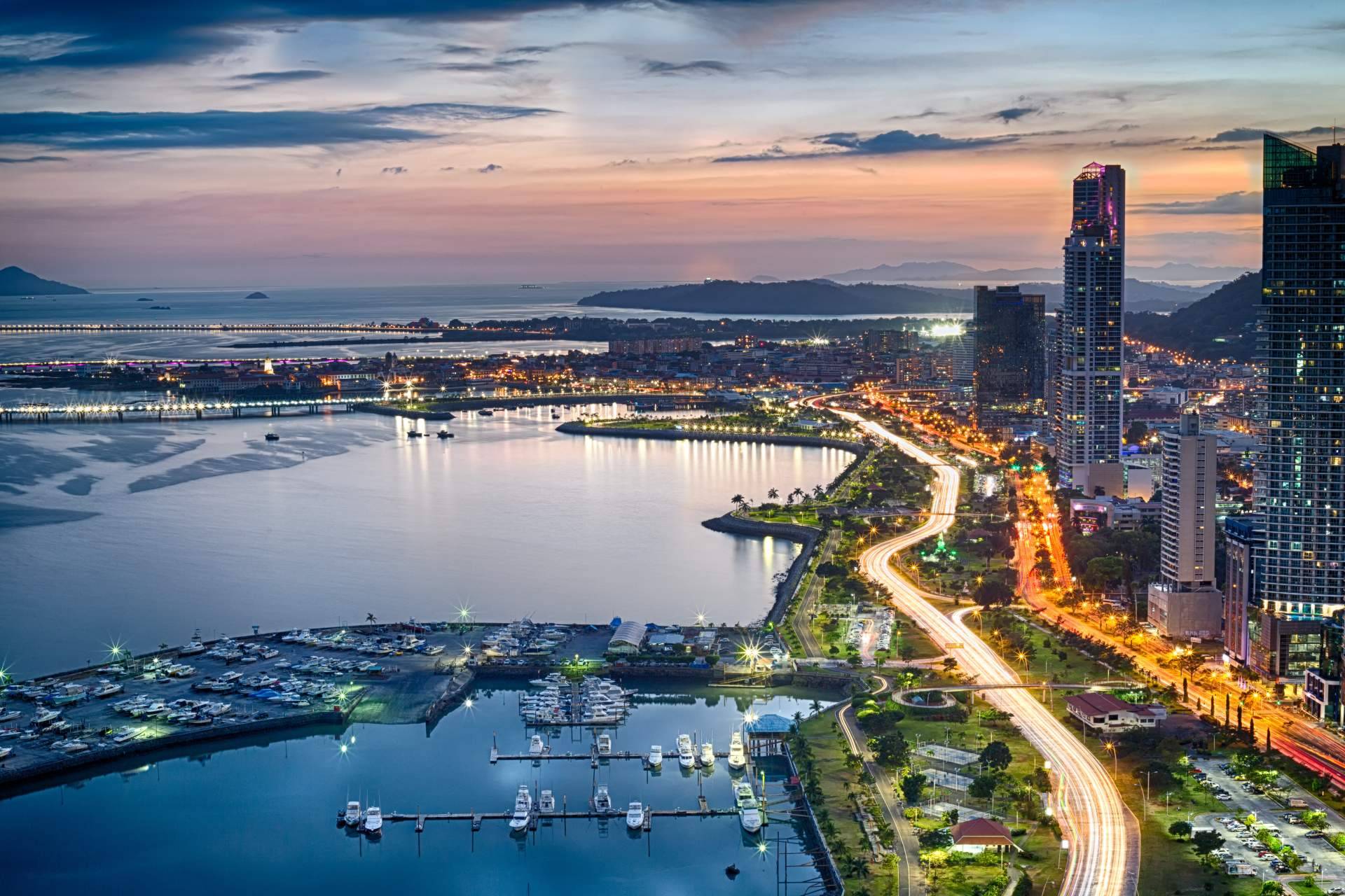 8 motivos por los que invertir en Panamá, por Grupo Los Pueblos