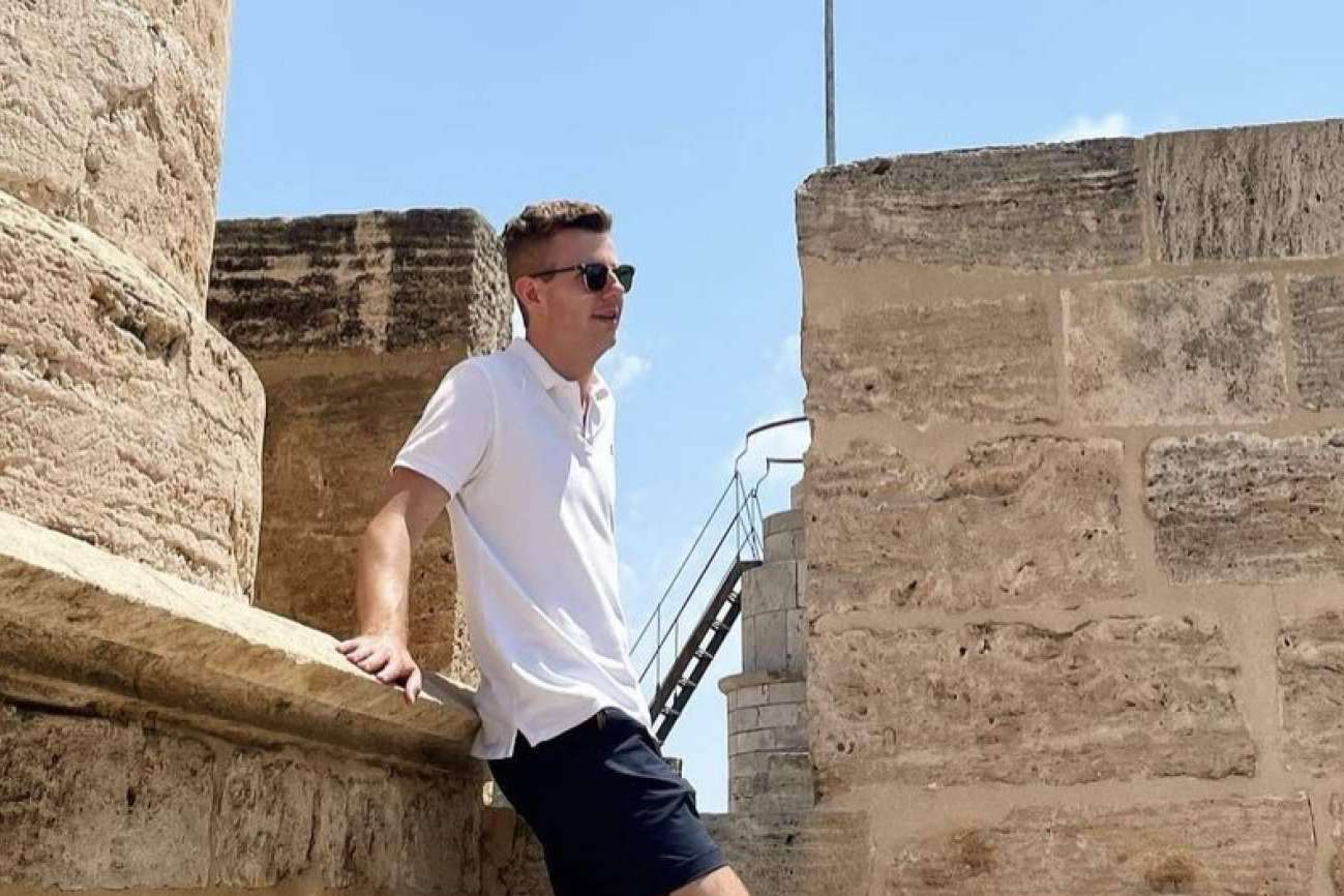 El joven empresario en Valencia que está creciendo en redes con más de 100k seguidores en Instagram