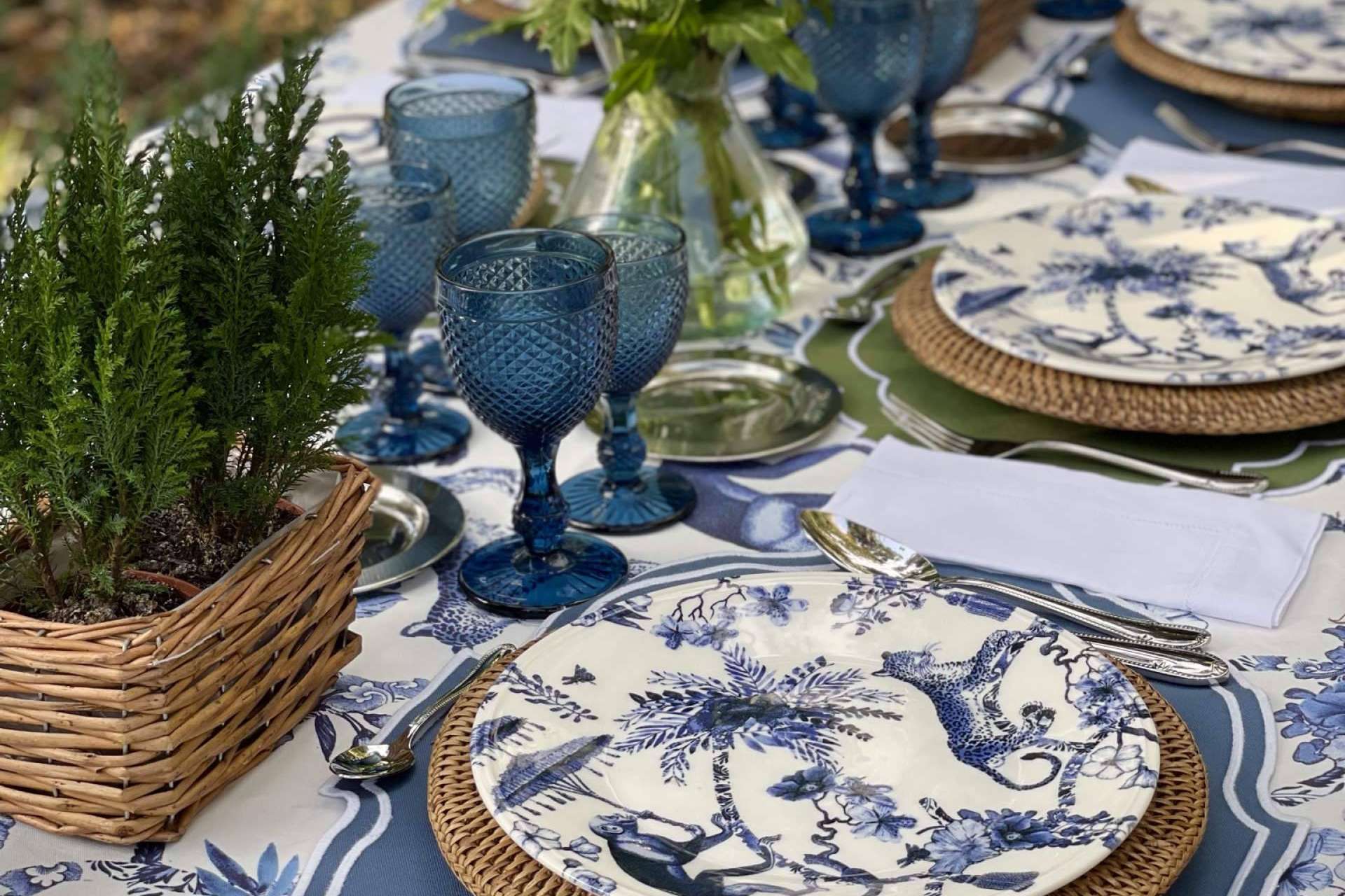 Las vajillas personalizadas no pueden faltar en ninguna mesa, con Goodies Ceramic