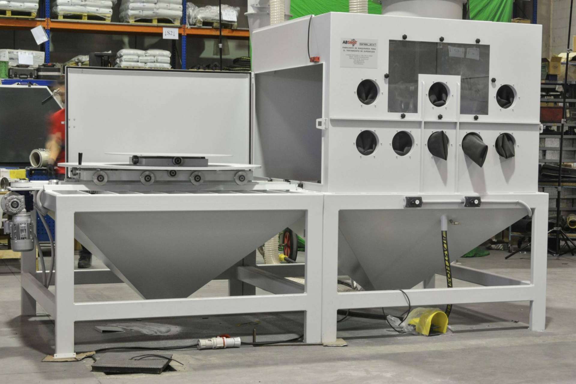 ABShot Tecnics S.L es una empresa fabricante de maquinaria por proyección